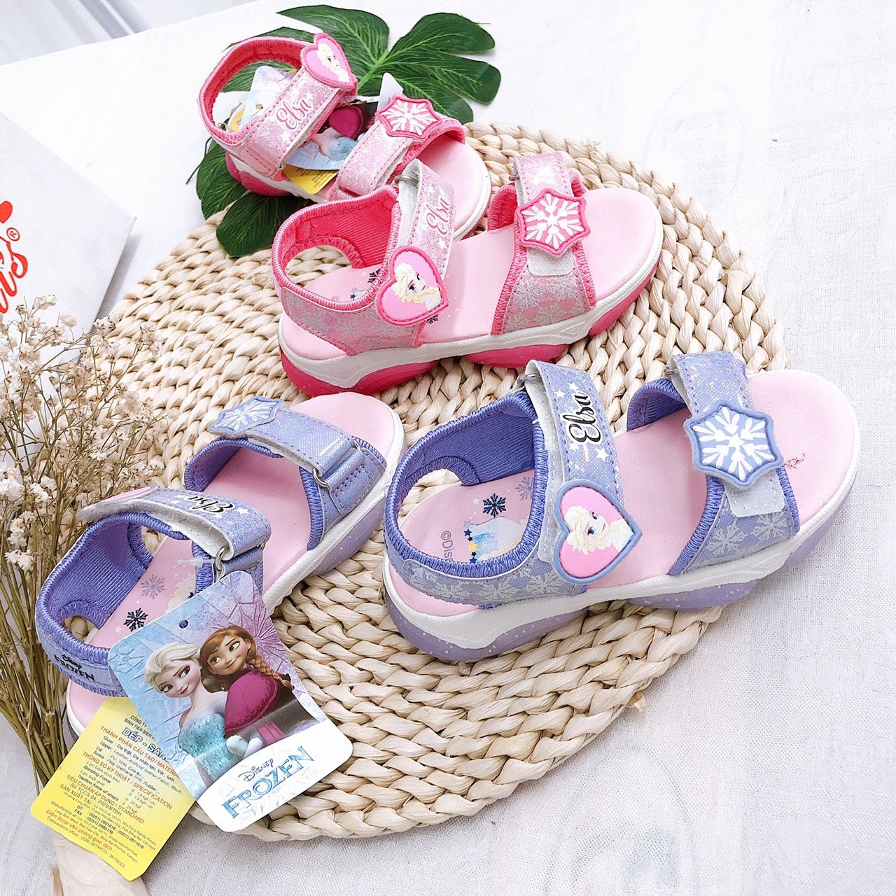 Sandals bé gái quai dán ( size 24 - 30 )-DTG002511