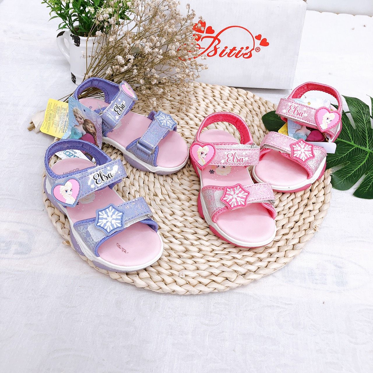 Sandals bé gái quai dán ( size 24 - 30 )-DTG002511
