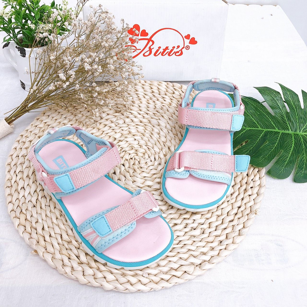 Sandals bé gái quai dán ( size 29 - 35 )-DTG073600