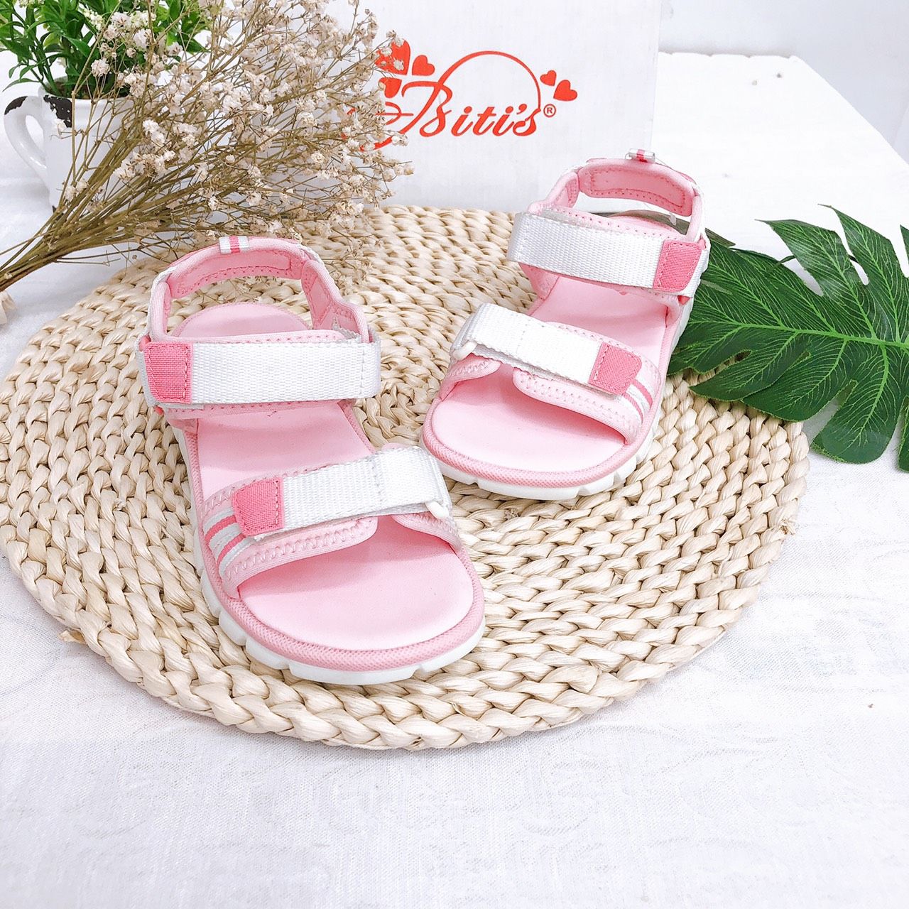 Sandals bé gái quai dán ( size 29 - 35 )-DTG073600