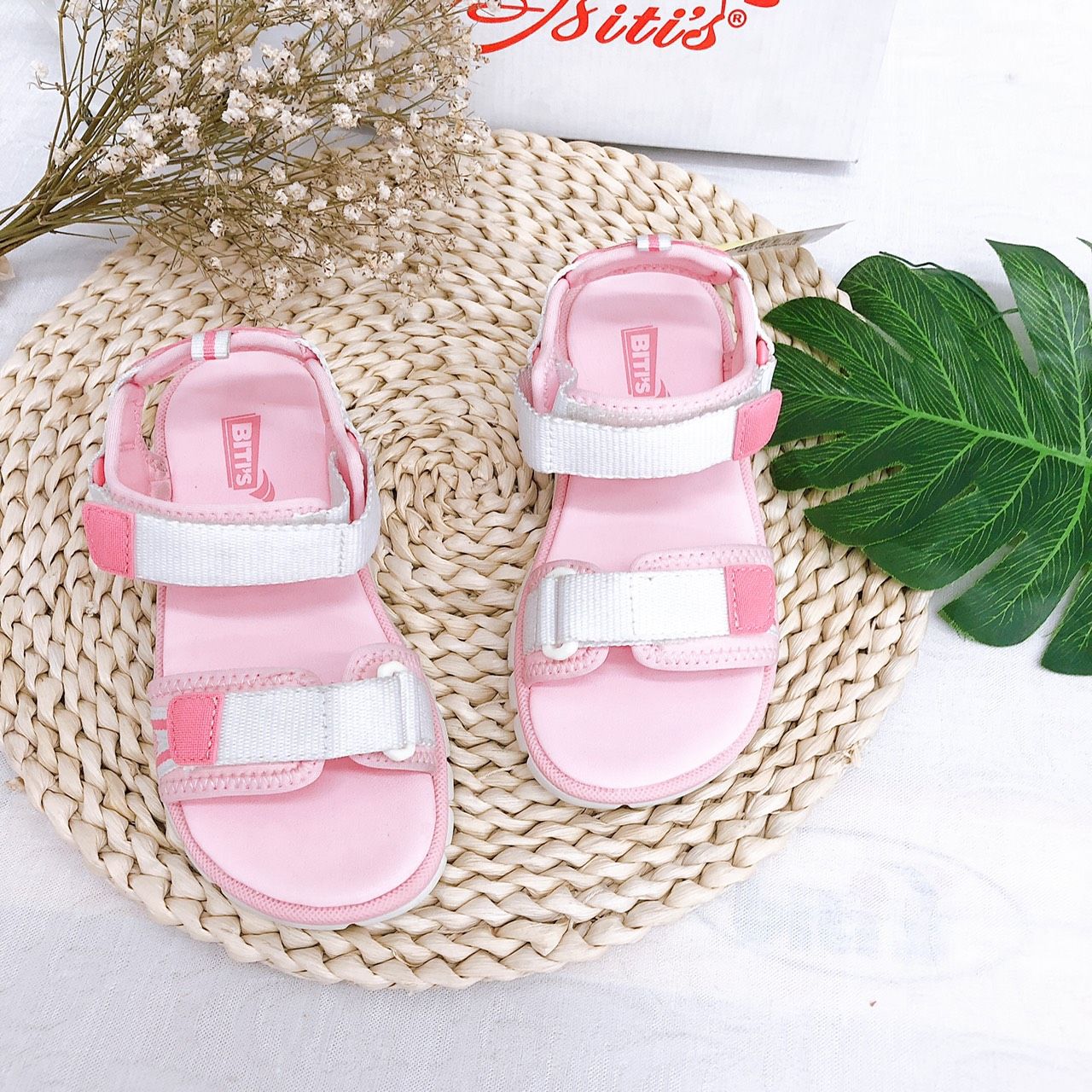 Sandals bé gái quai dán ( size 29 - 35 )-DTG073600