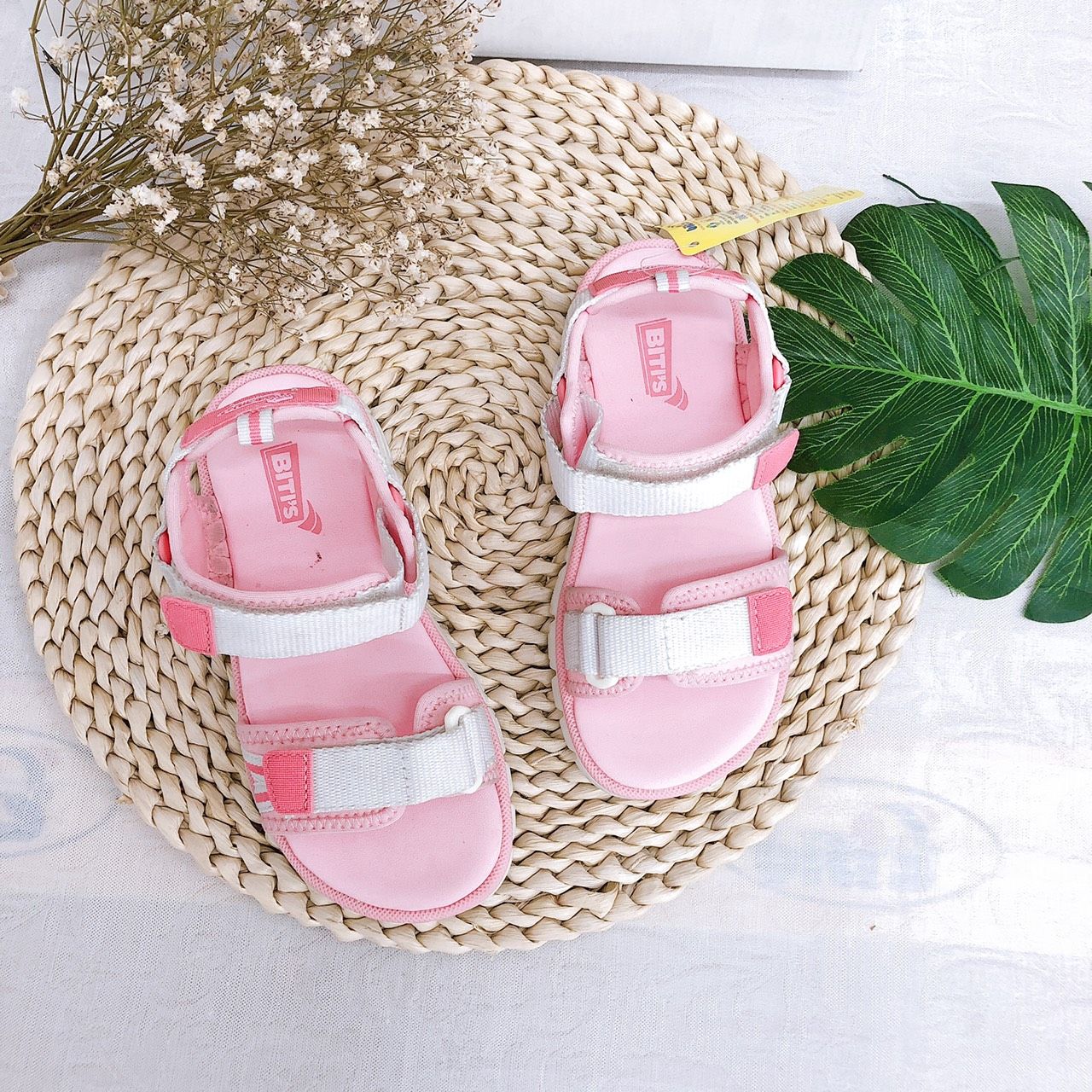 Sandals bé gái quai dán ( size 29 - 35 )-DTG073600