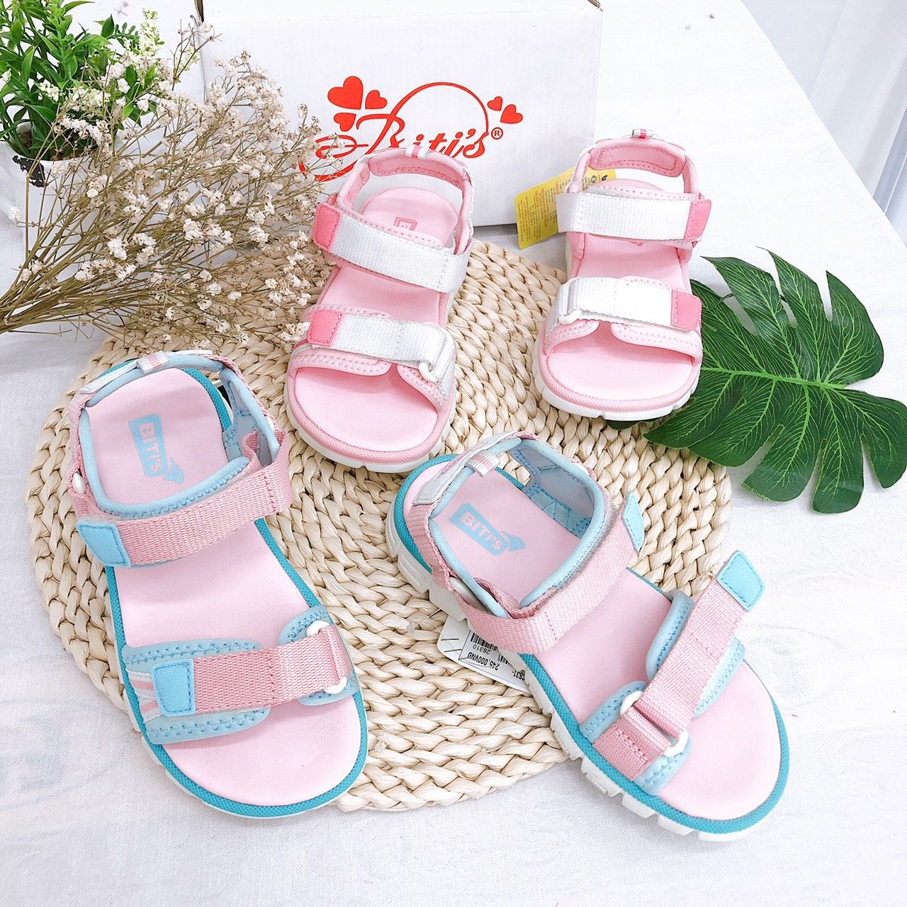 Sandals bé gái quai dán ( size 29 - 35 )-DTG073600