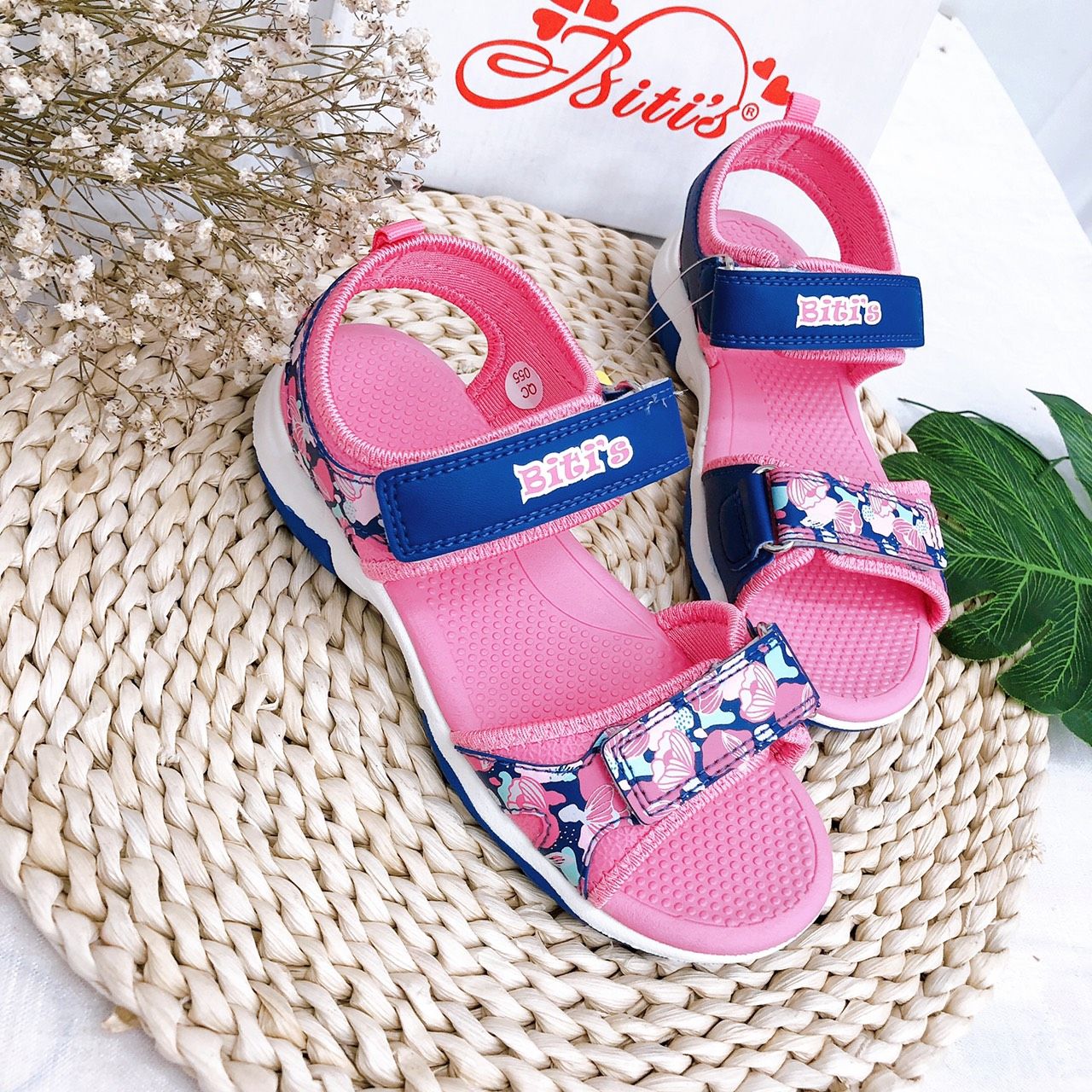 Sandals bé gái quai dán ( size 24 - 35 )-DTG001100