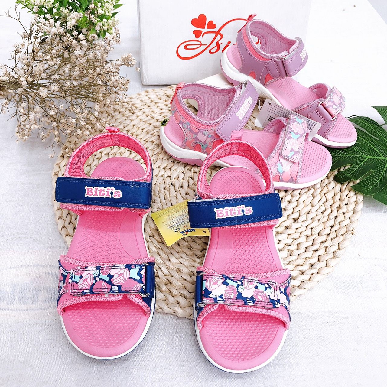 Sandals bé gái quai dán ( size 24 - 35 )-DTG001100