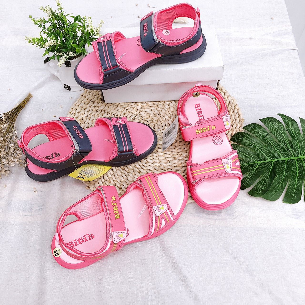 Sandals bé gái quai dán ( size 28 - 37 )-DEG007400