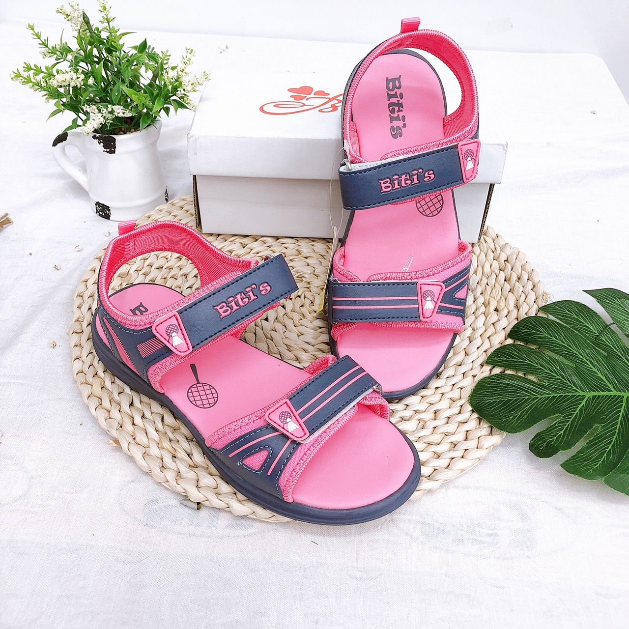 Sandals bé gái quai dán ( size 28 - 37 )-DEG007400