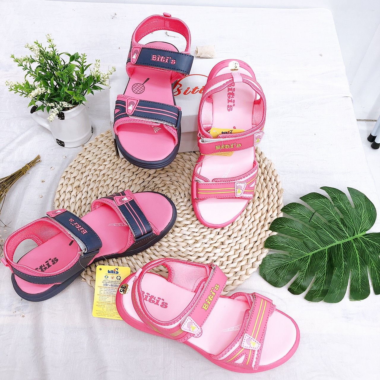 Sandals bé gái quai dán ( size 28 - 37 )-DEG007400