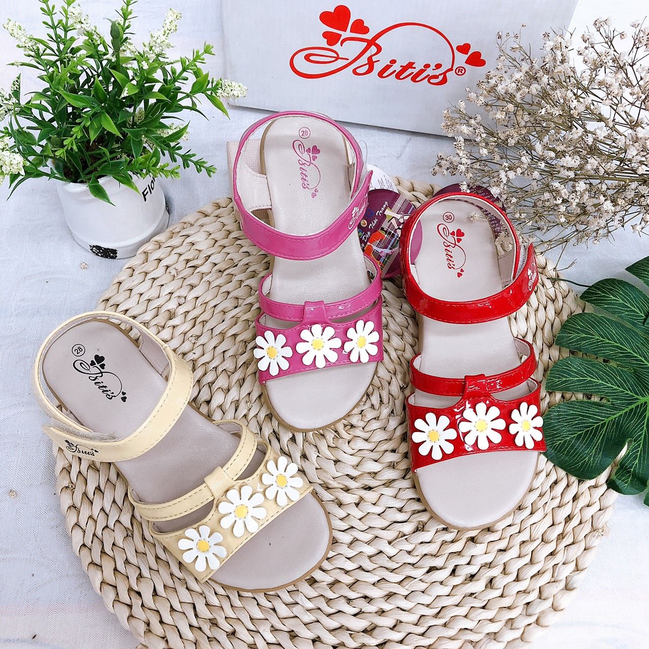 Sandals bé gái quai dán ( size 28 - 37 )-DTG003288