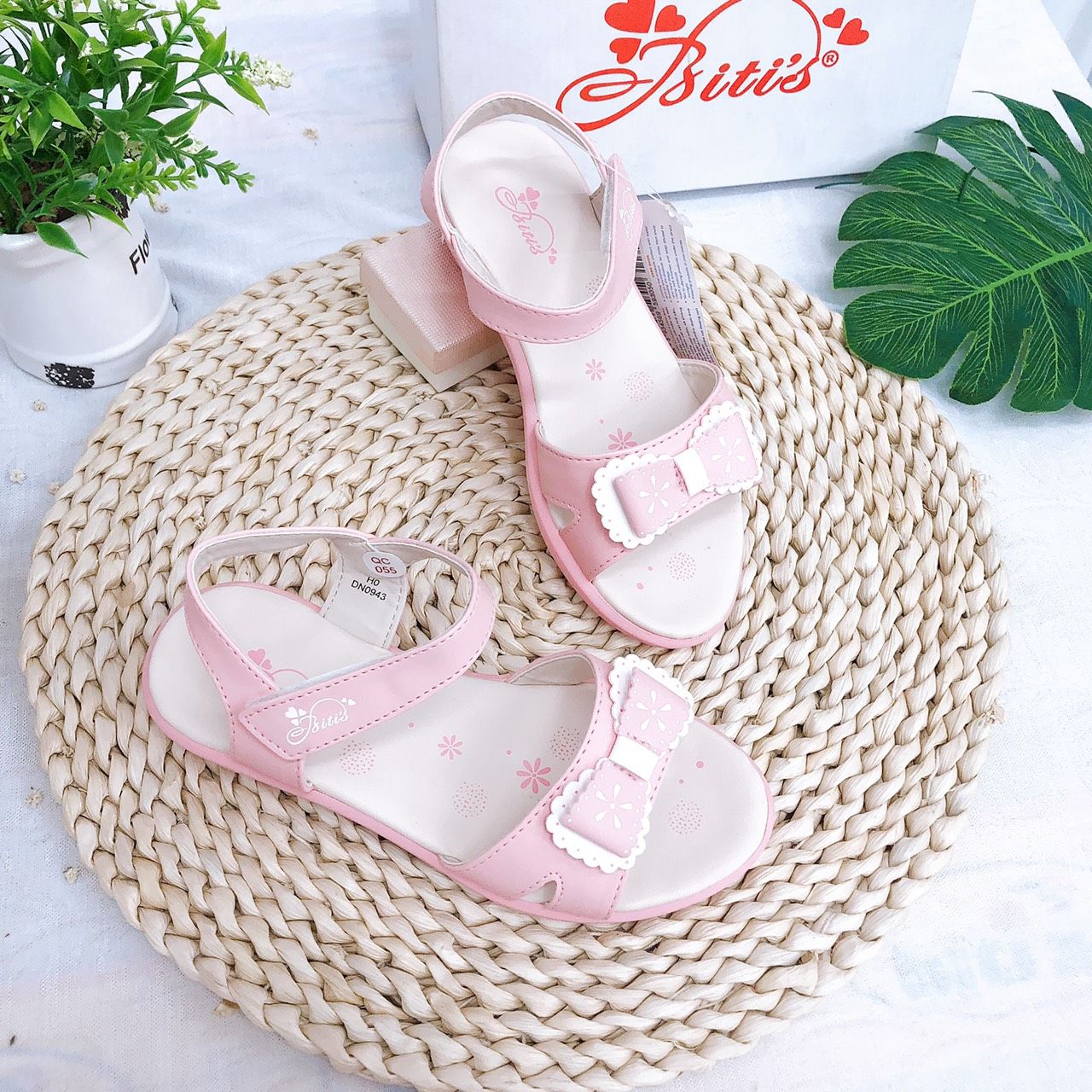 Sandals bé gái quai dán ( size 28 - 37 )-DPG001400
