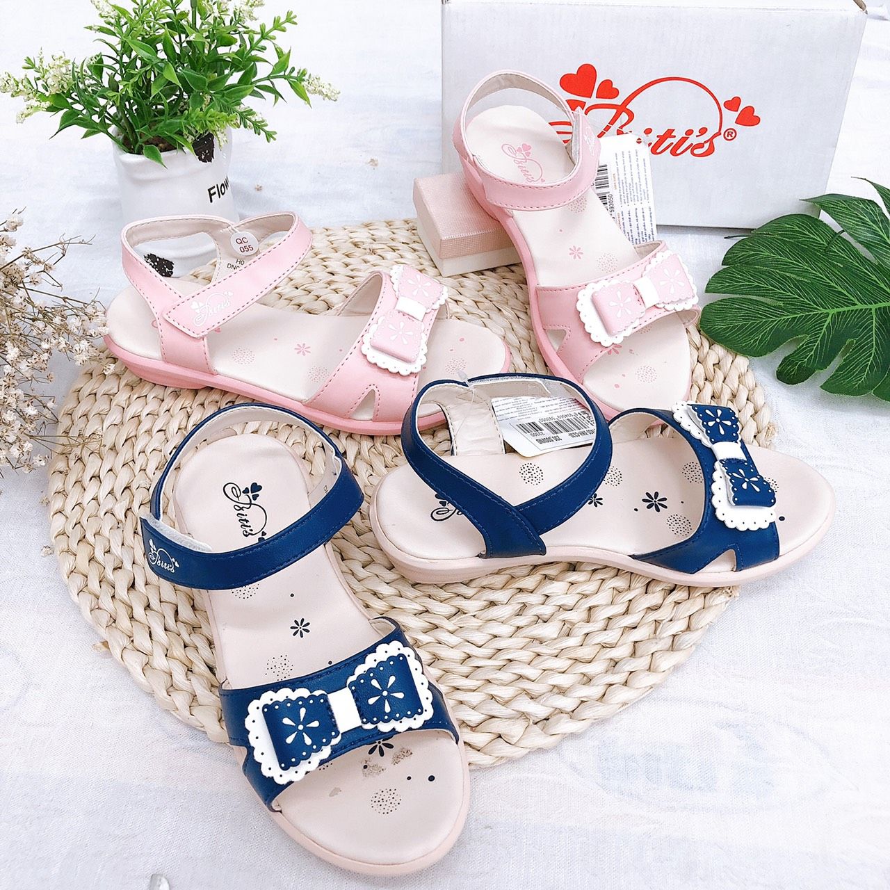 Sandals bé gái quai dán ( size 28 - 37 )-DPG001400