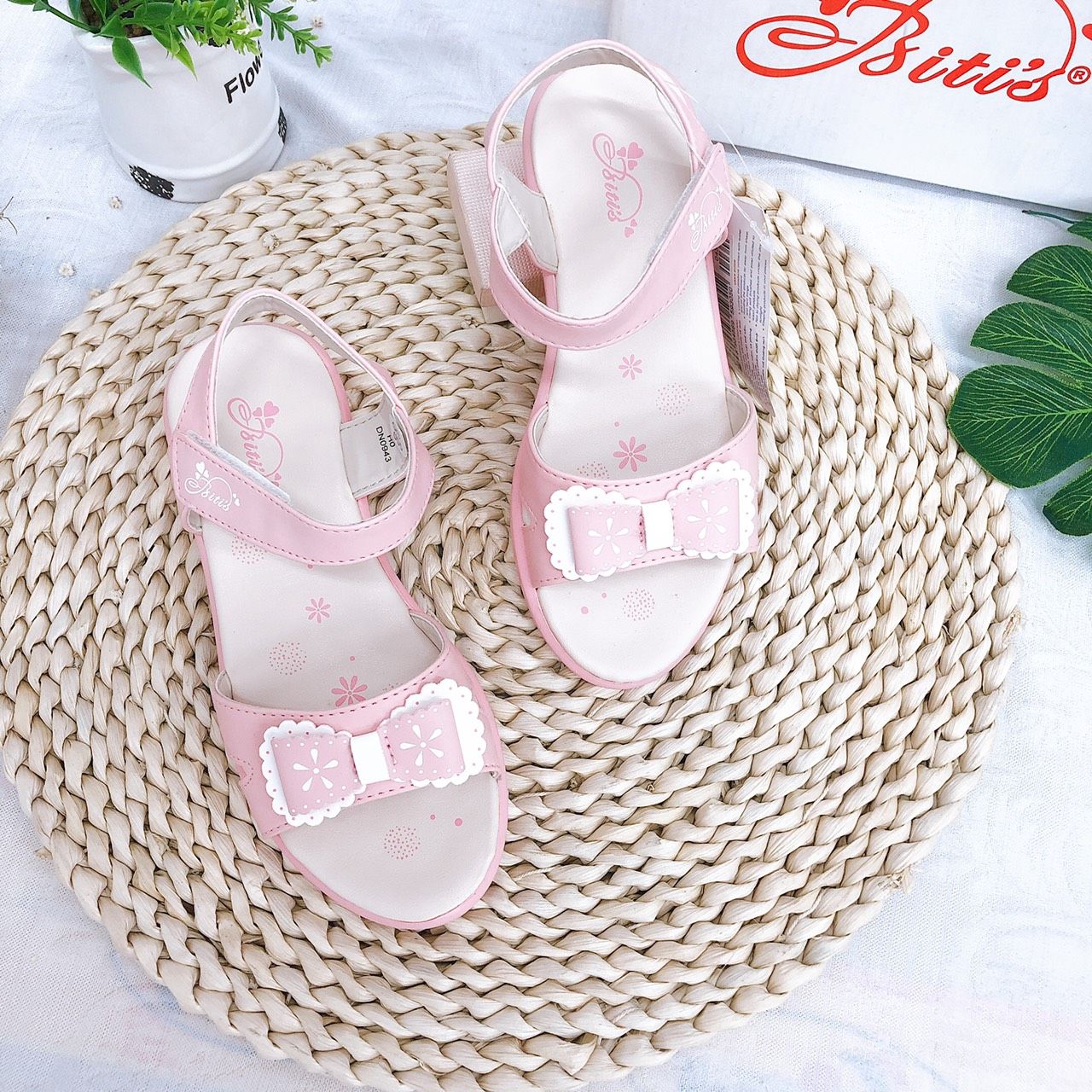 Sandals bé gái quai dán ( size 28 - 37 )-DPG001400