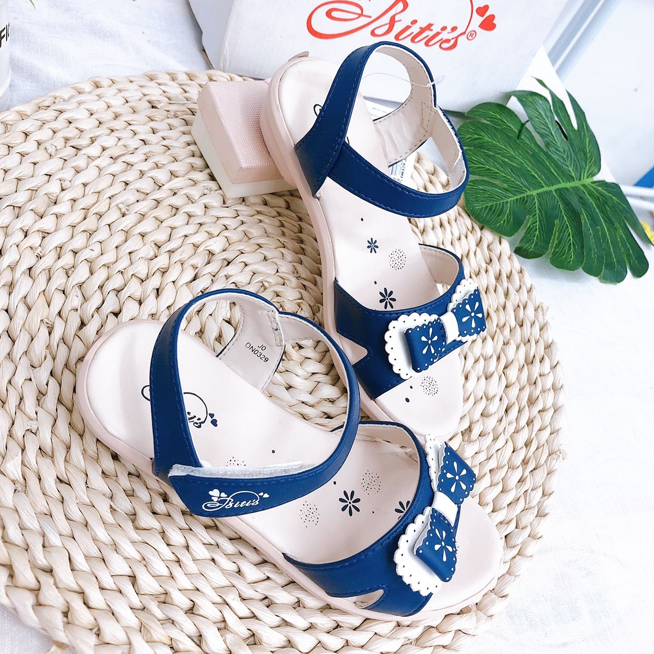 Sandals bé gái quai dán ( size 28 - 37 )-DPG001400