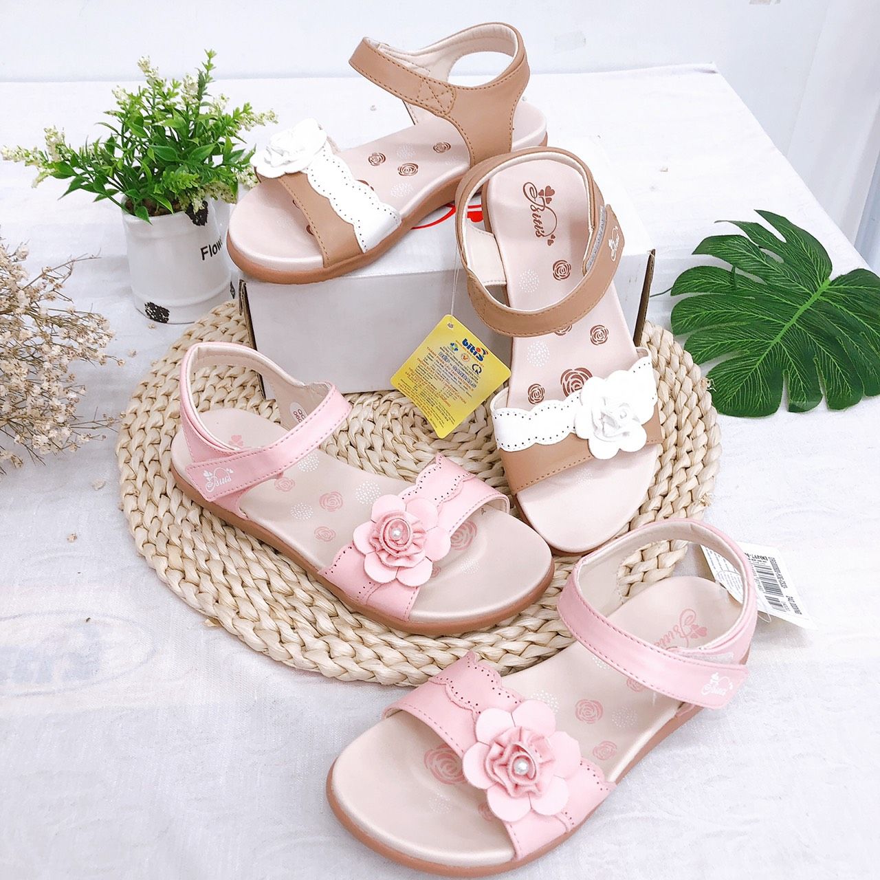 Sandals bé gái quai dán ( size 28 - 37 )-DRG000800