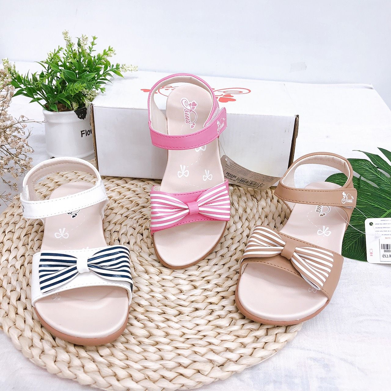 Sandals bé gái quai dán ( size 28 - 35 )-DRG000900
