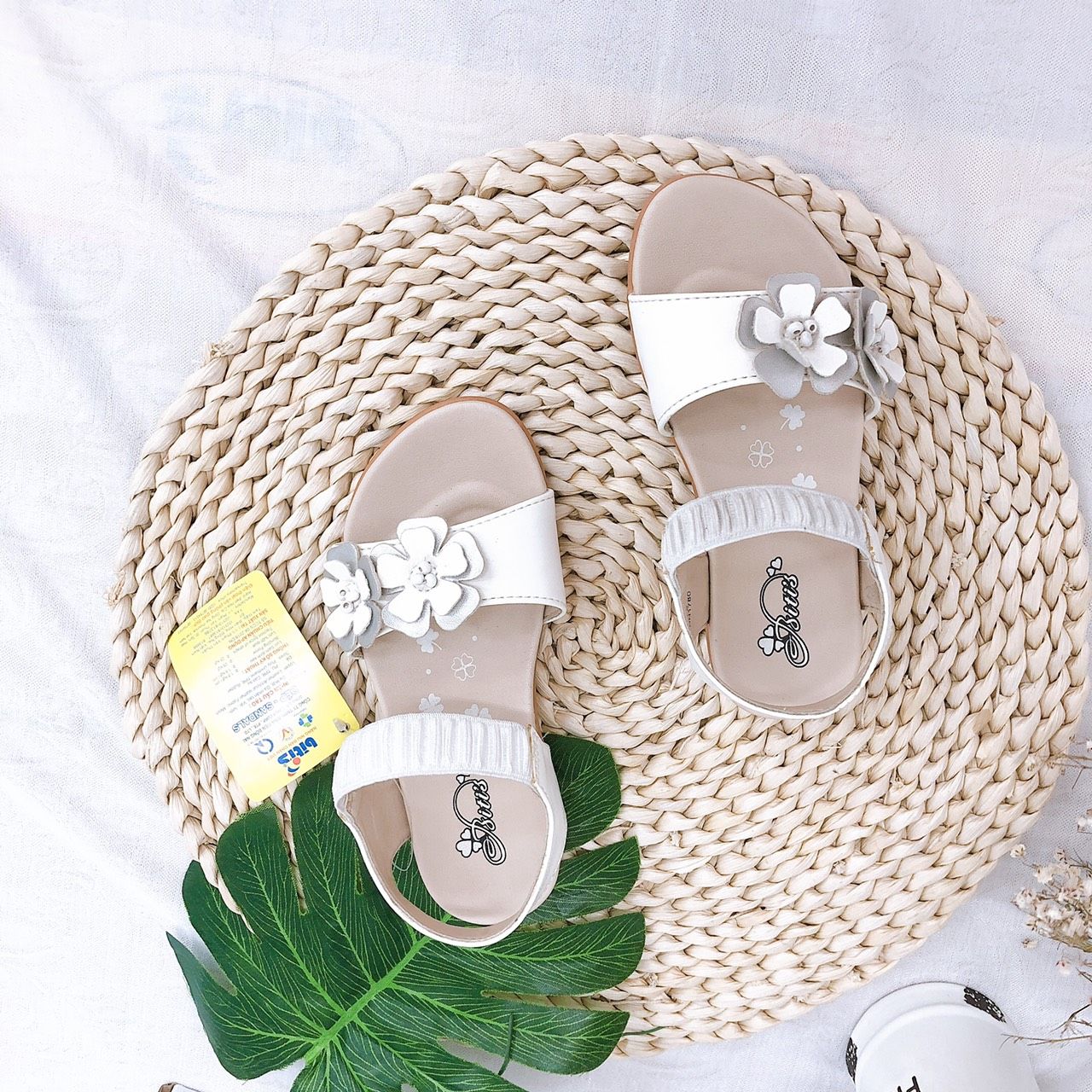 Sandals bé gái ( size 28 - 37 )-DRG000400