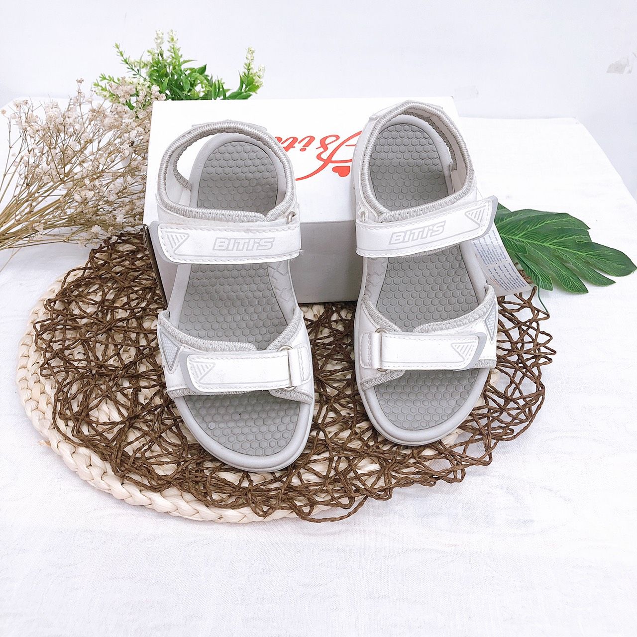 Sandals bé gái quai dán ( size 28 - 35 )-DRB024301