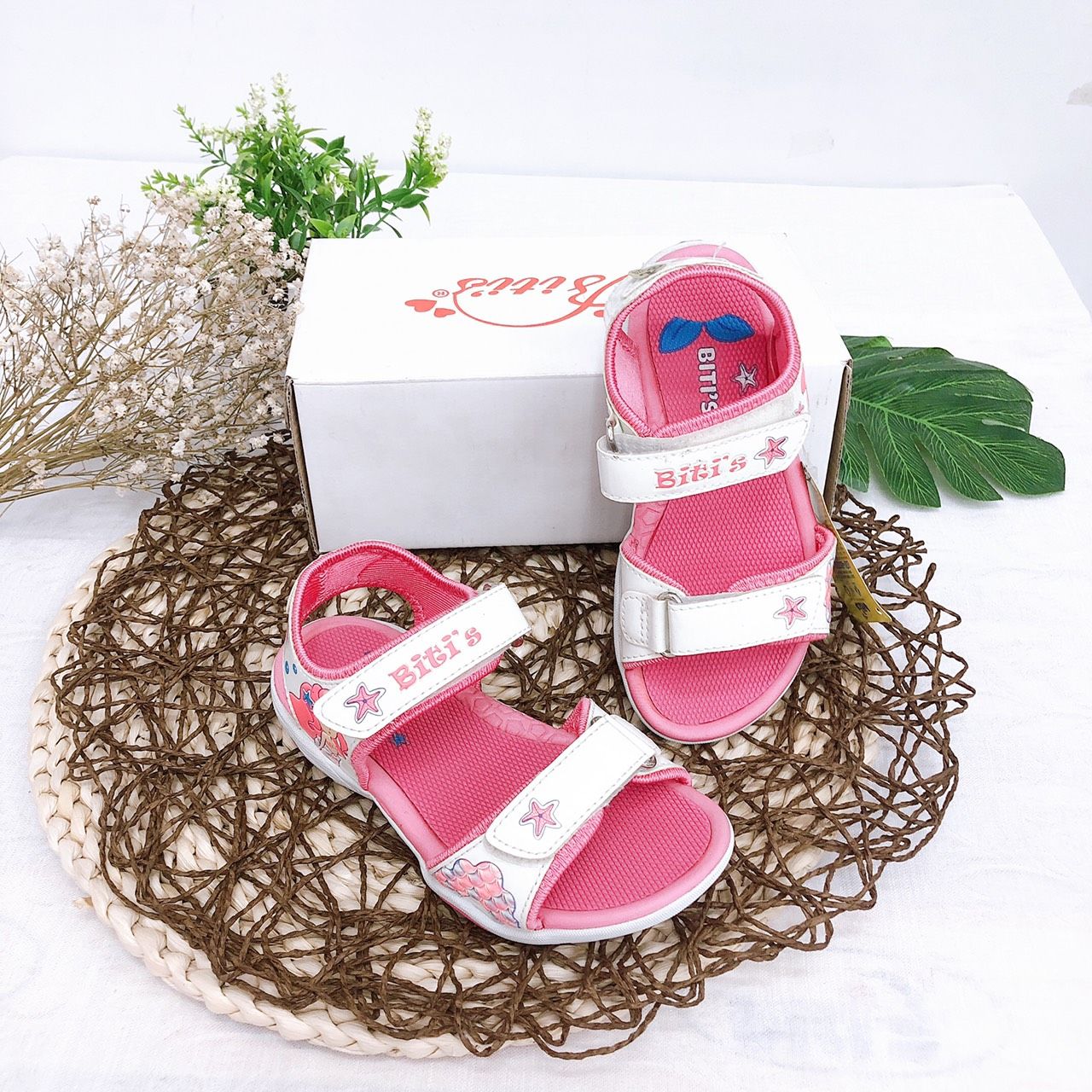 Sandals bé gái quai dán ( size 28 - 37 )-DRG000700