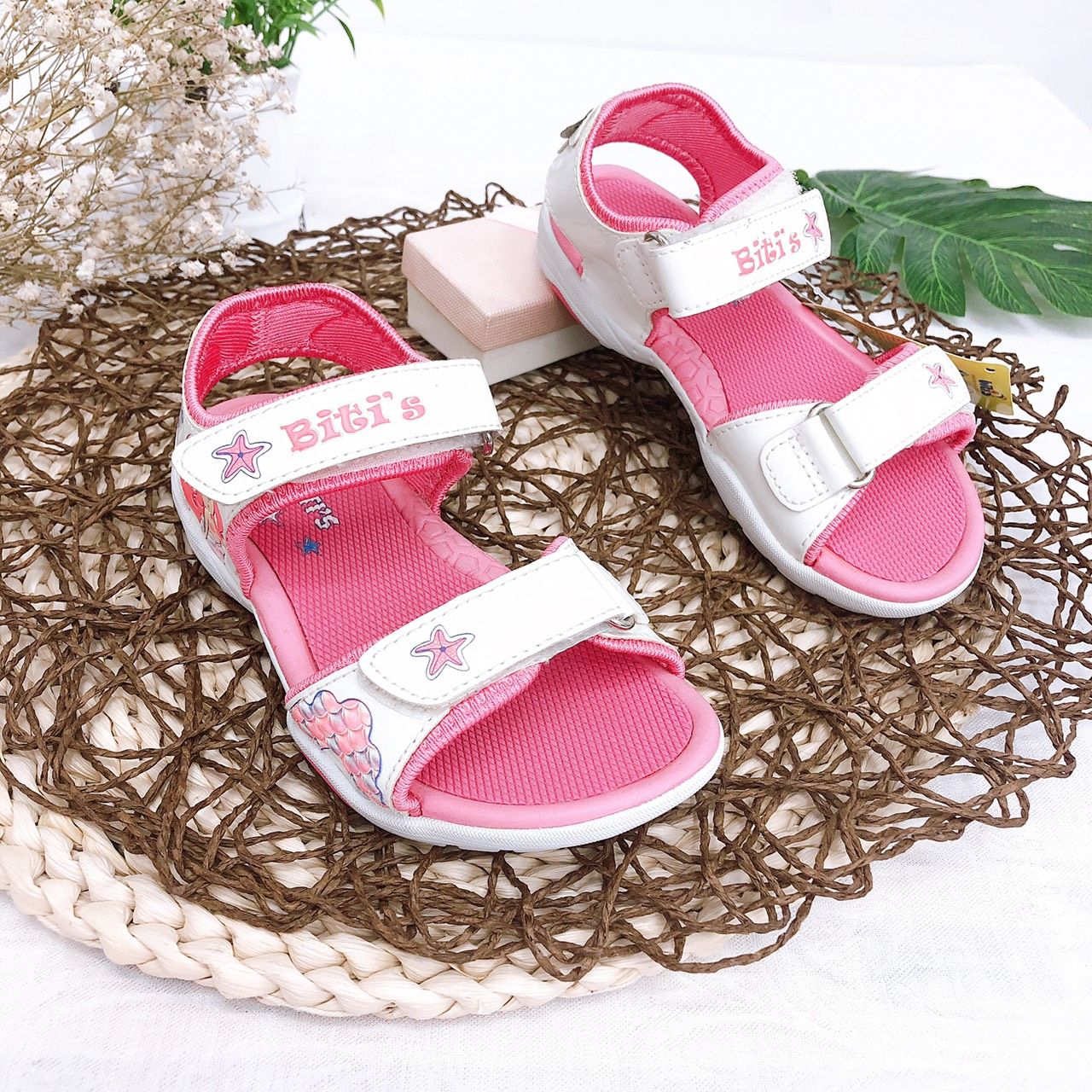 Sandals bé gái quai dán ( size 28 - 37 )-DRG000700