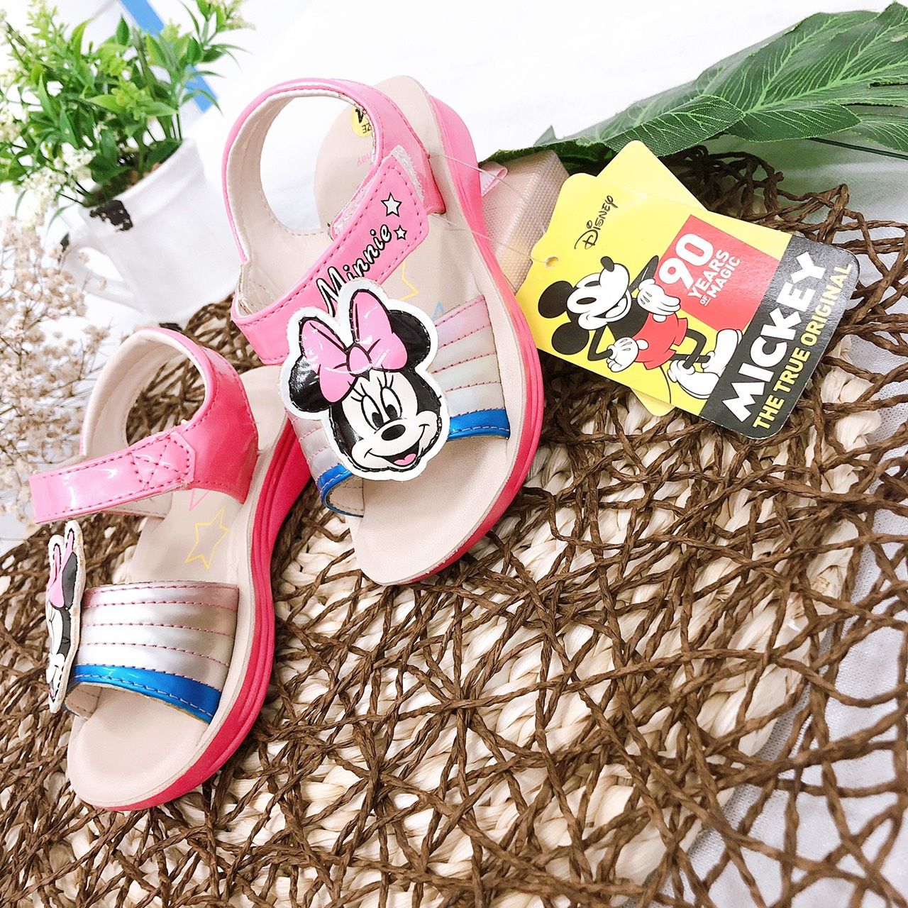 Sandals bé gái quai dán ( size 24 - 30 )-DPG000811
