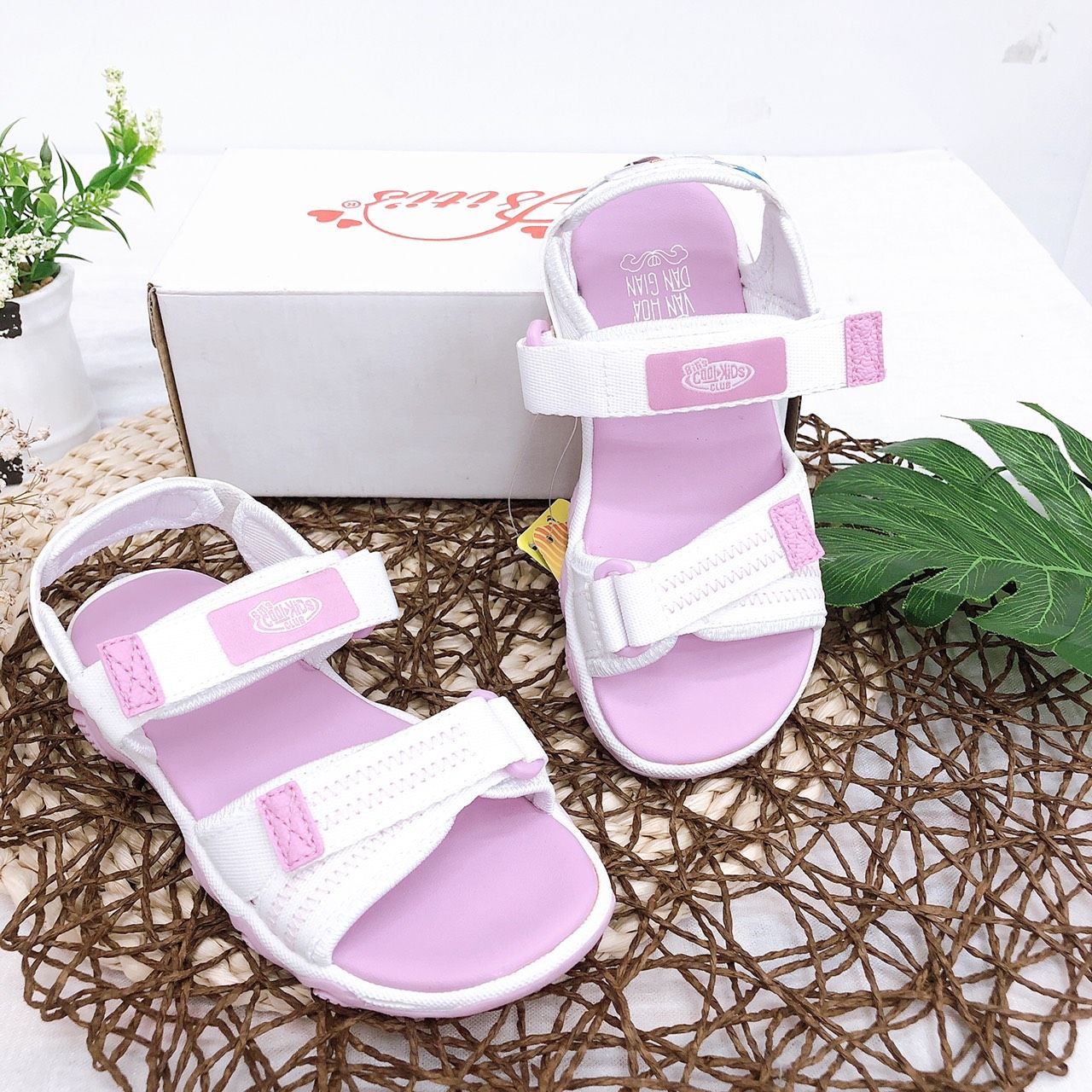 Sandals bé gái quai dán ( size 28 - 37 )-DTG073800