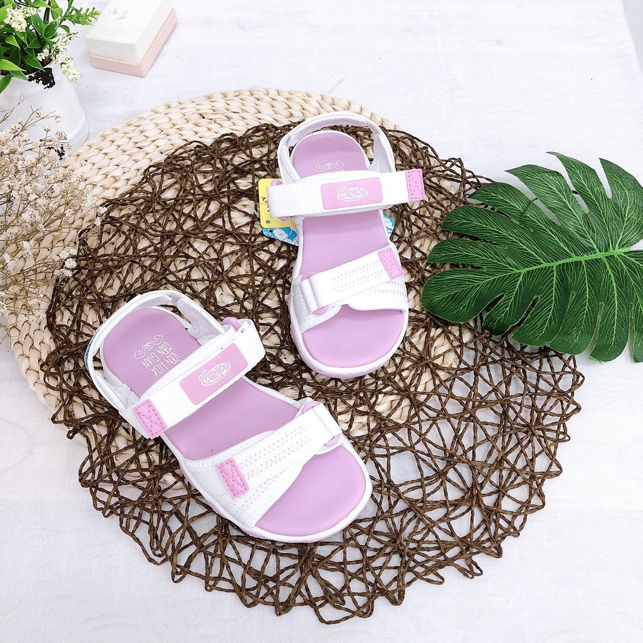 Sandals bé gái quai dán ( size 28 - 37 )-DTG073800