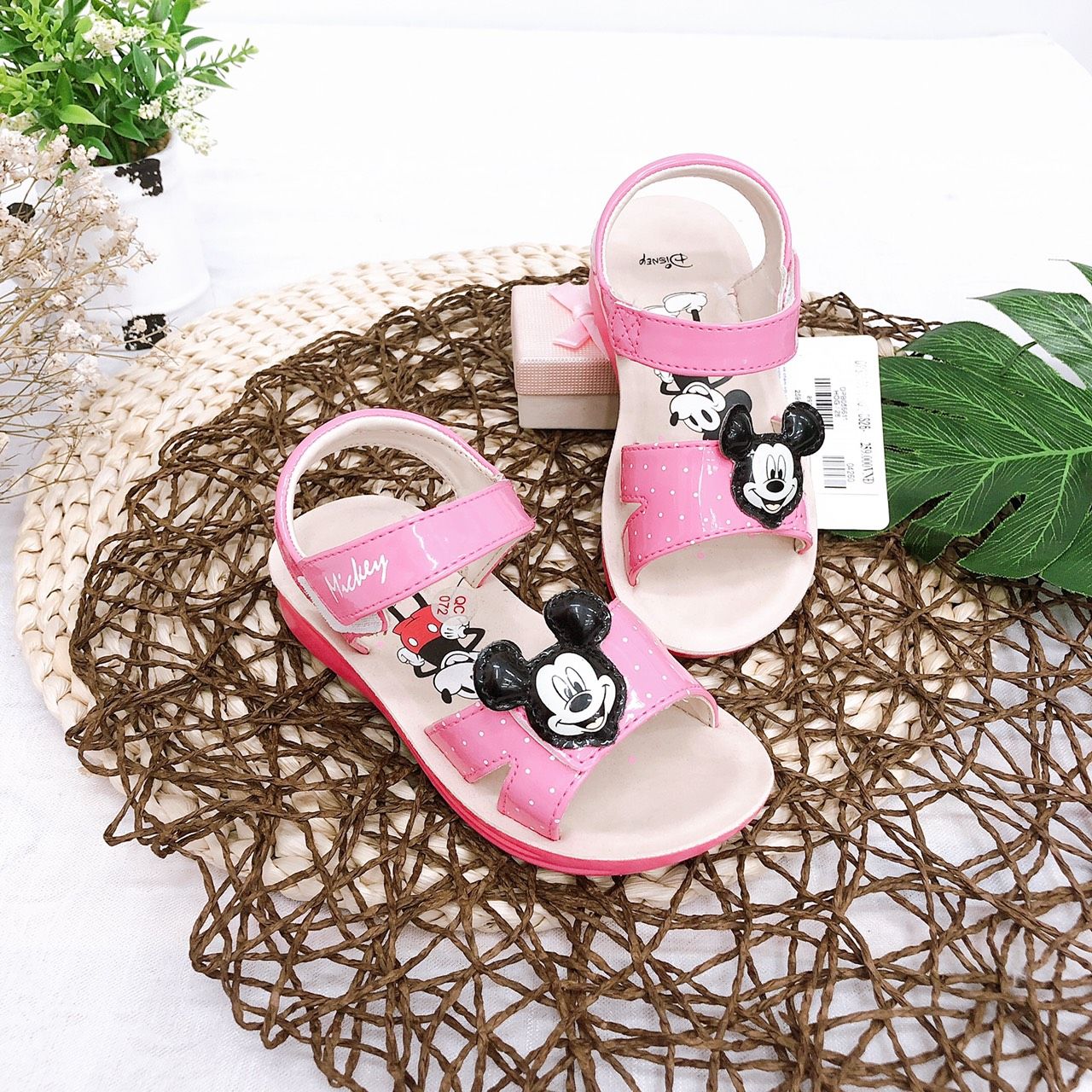 Sandals bé gái quai dán ( size 24 - 27 )-DPB056611