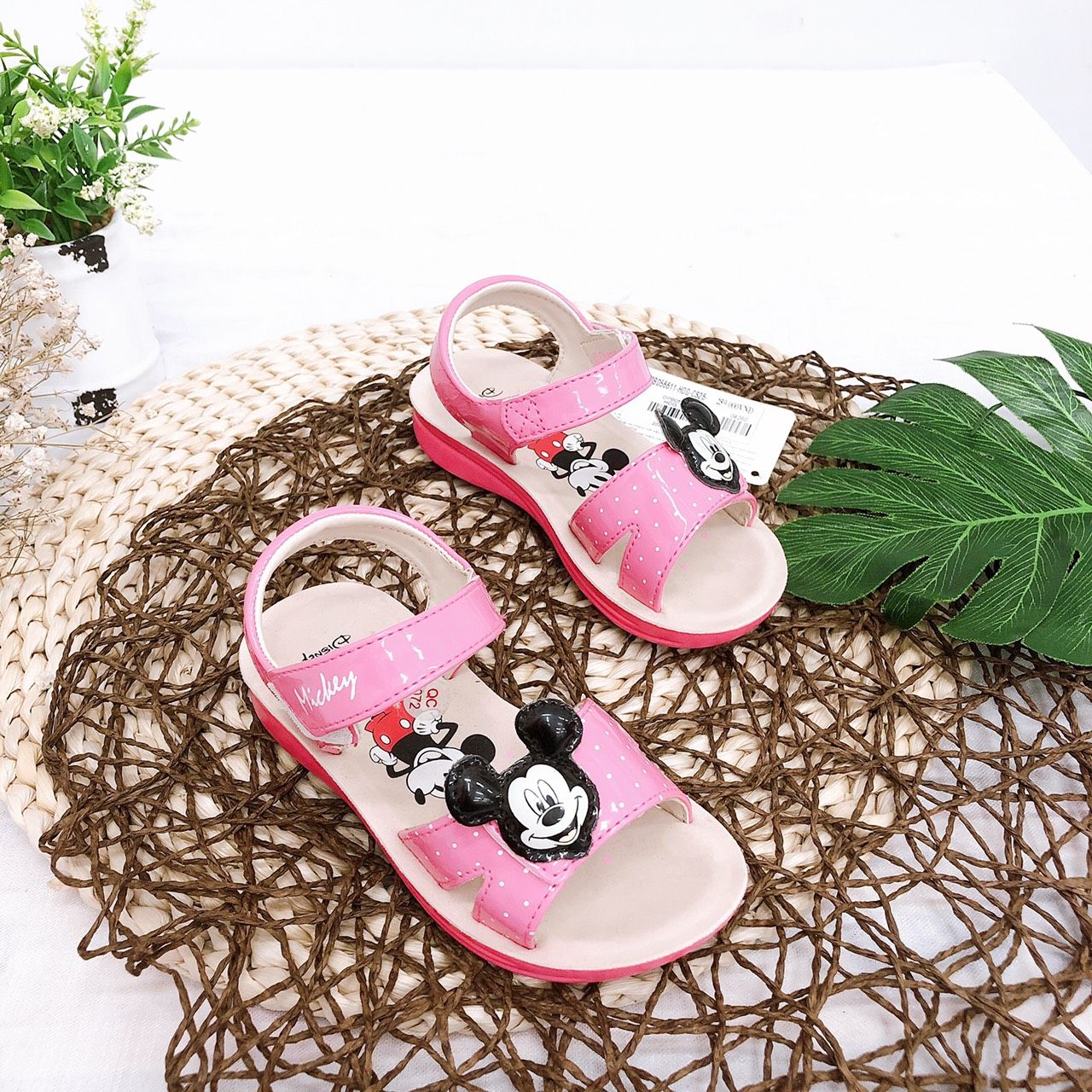 Sandals bé gái quai dán ( size 24 - 27 )-DPB056611