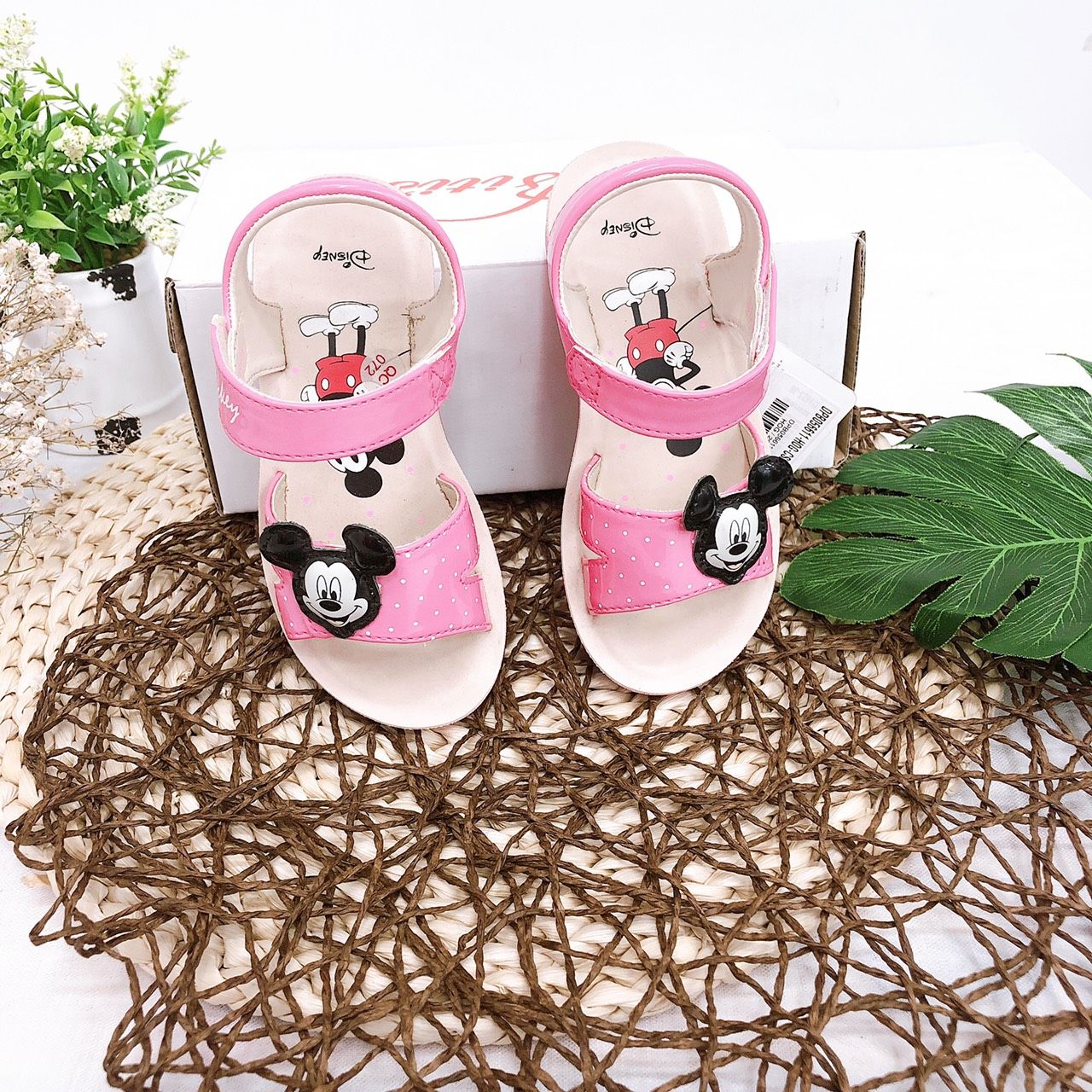 Sandals bé gái quai dán ( size 24 - 27 )-DPB056611