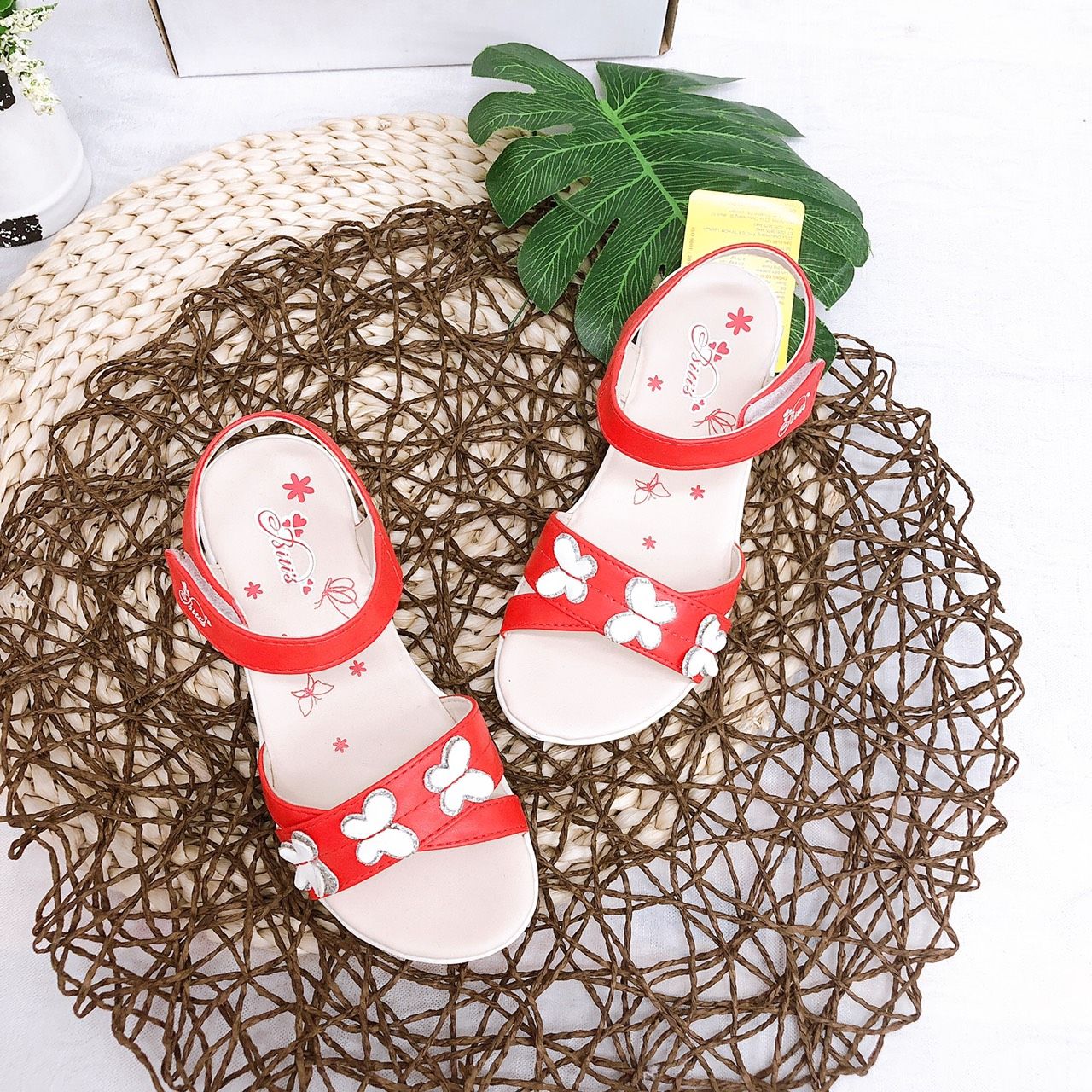 Sandals bé gái quai dán ( size 24 - 30 )-DTG003000