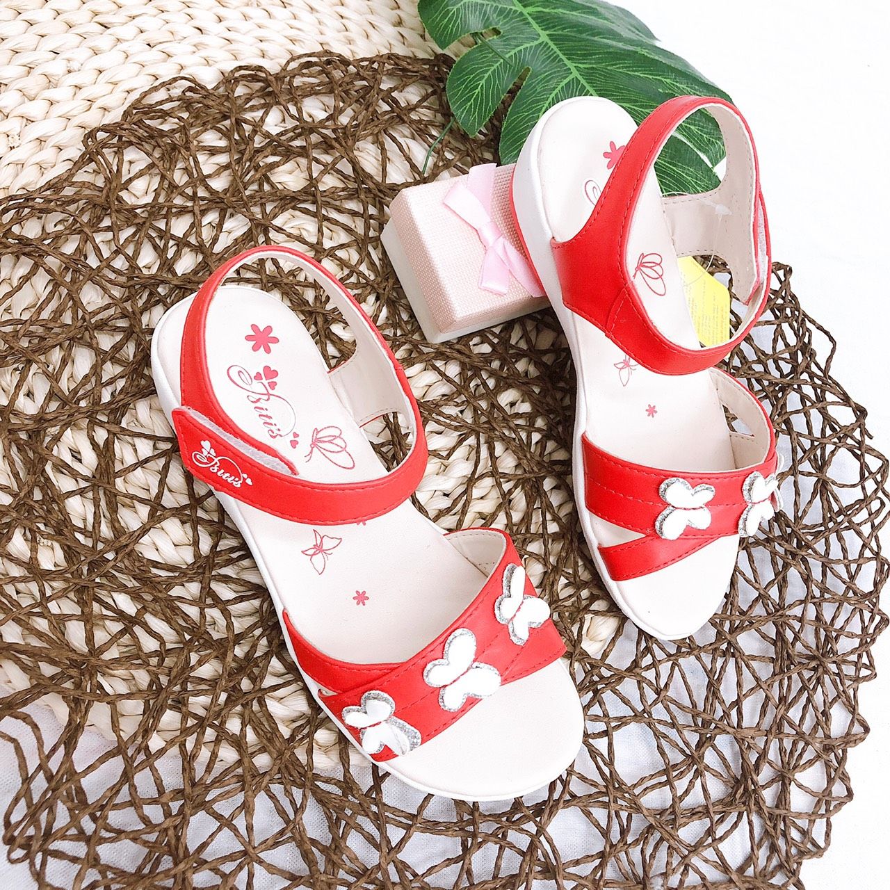 Sandals bé gái quai dán ( size 24 - 30 )-DTG003000