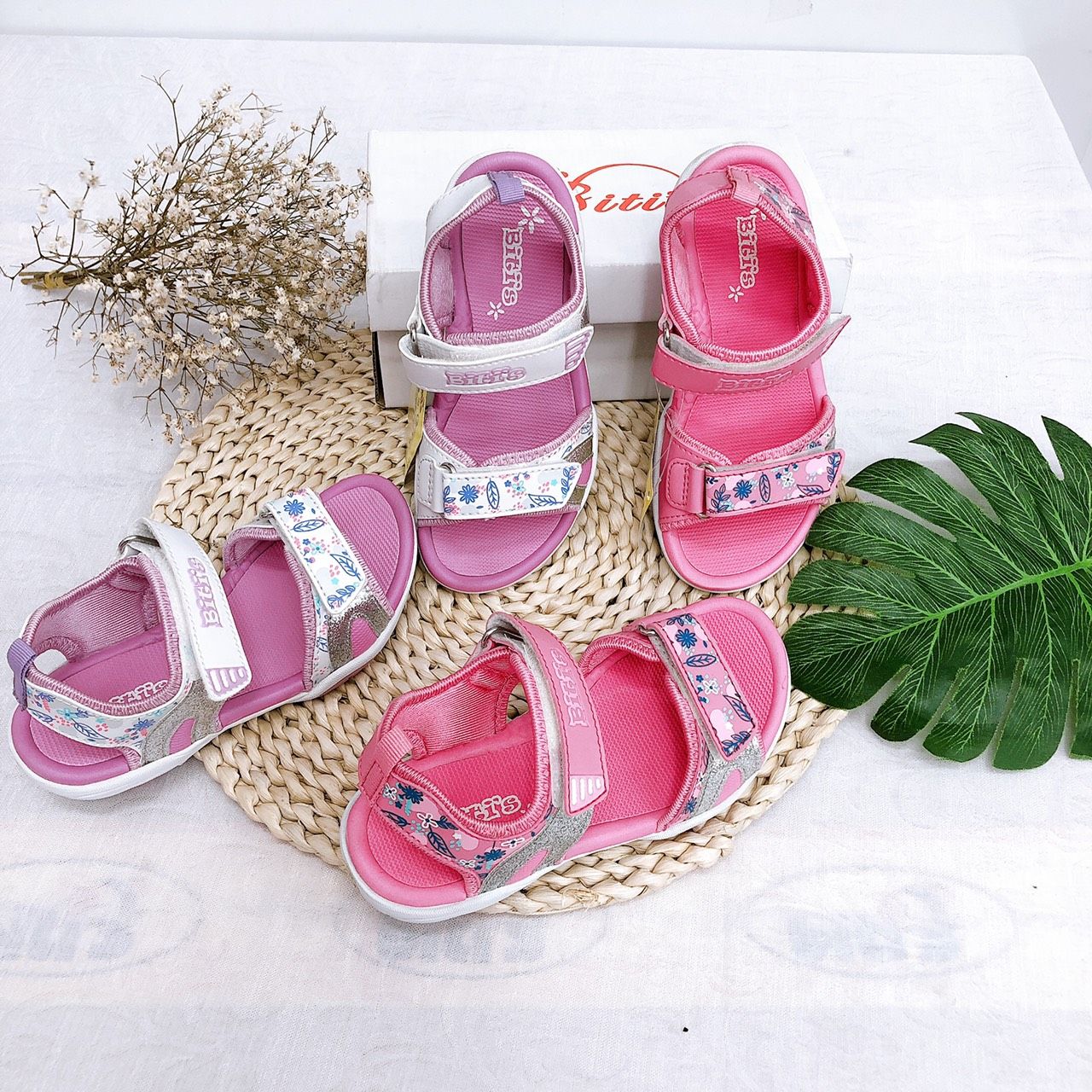 Sandals bé gái quai dán ( size 28 - 37 )-DRG001000