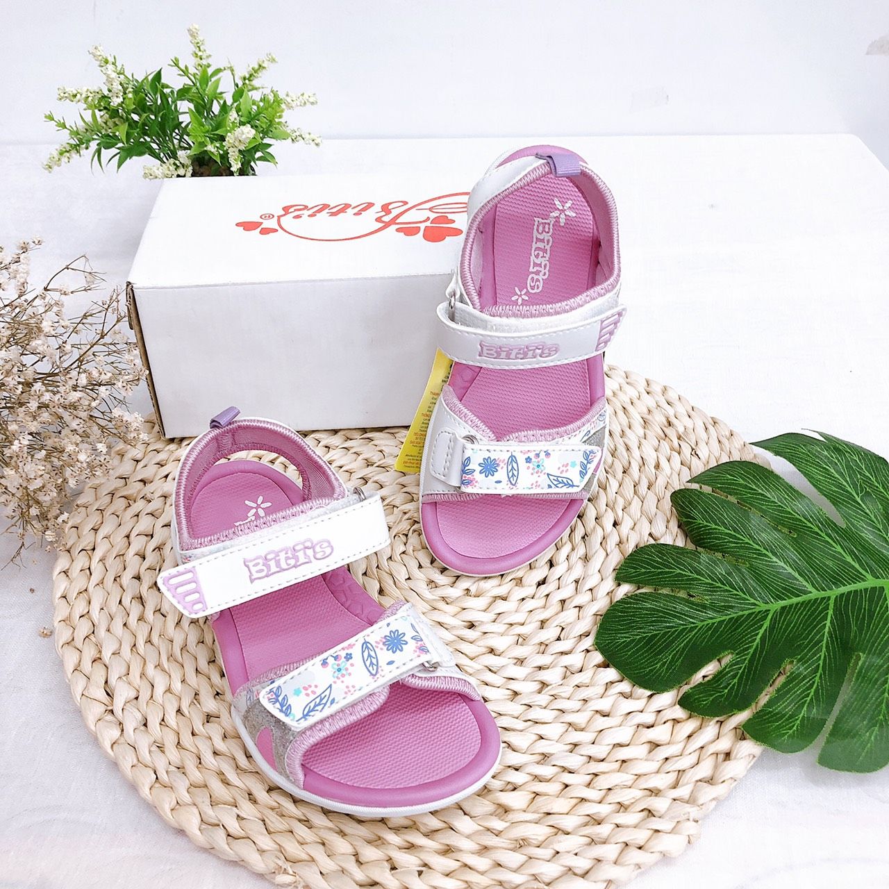 Sandals bé gái quai dán ( size 28 - 37 )-DRG001000