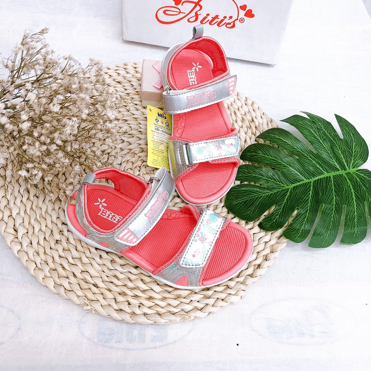 Sandals bé gái quai dán ( size 28 - 37 )-DRG001001