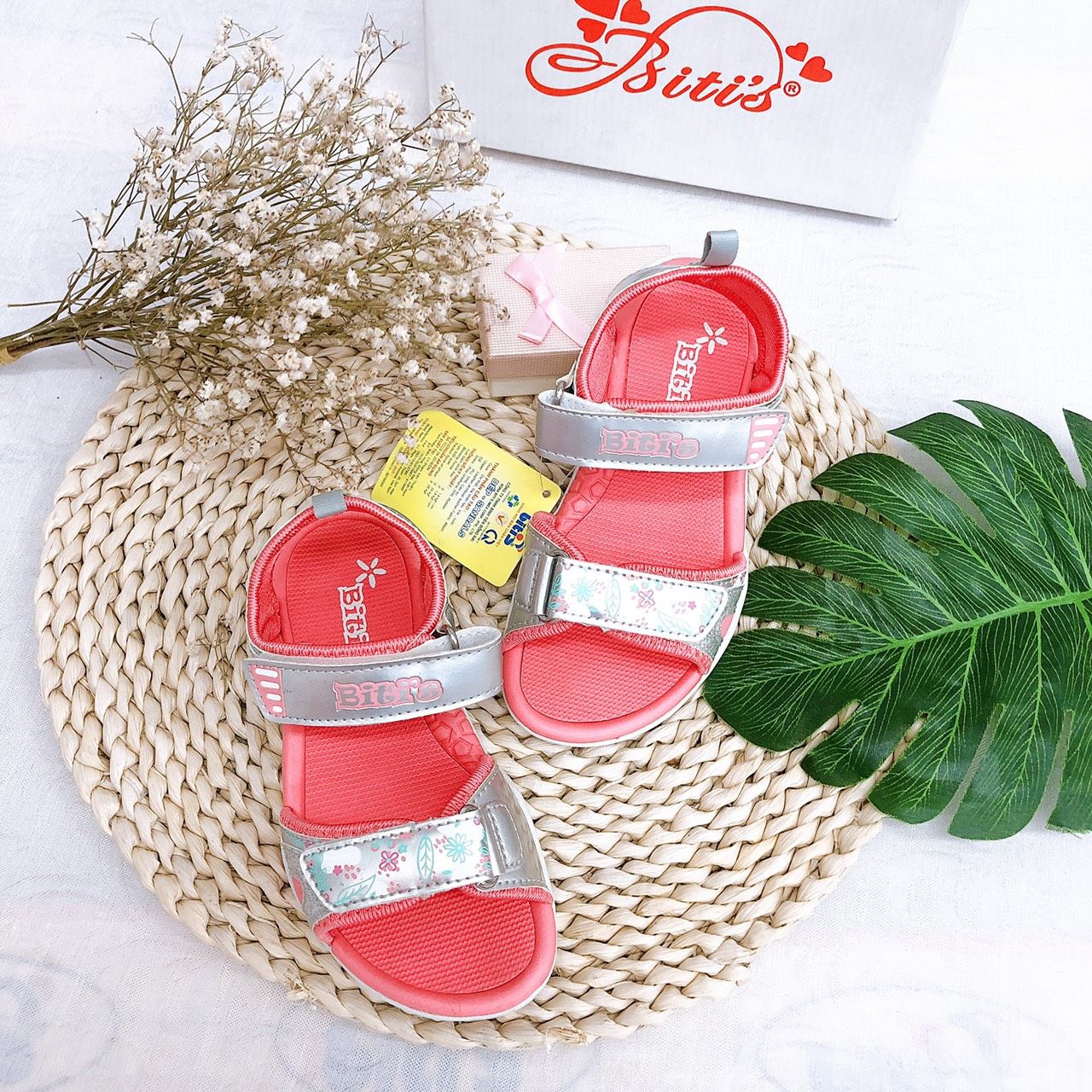 Sandals bé gái quai dán ( size 28 - 37 )-DRG001001
