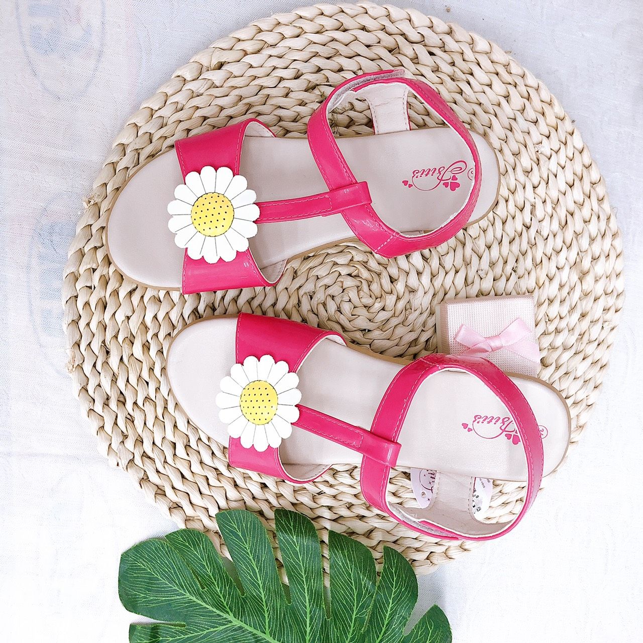 Sandals bé gái quai dán ( size 30 - 37 )-DTG002788