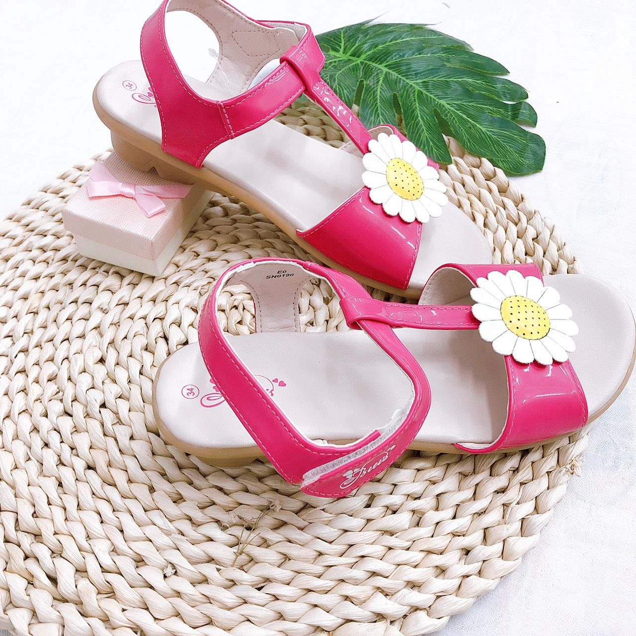 Sandals bé gái quai dán ( size 30 - 37 )-DTG002788