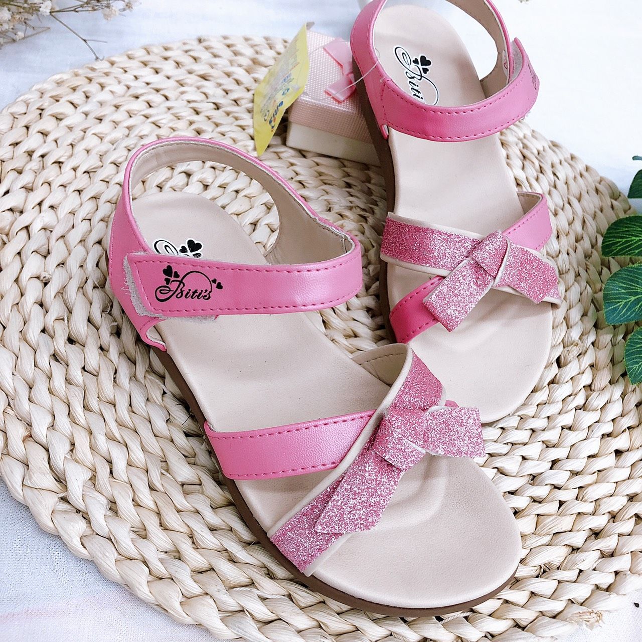 Sandals bé gái quai dán ( size 28 - 37 )-DRG000500