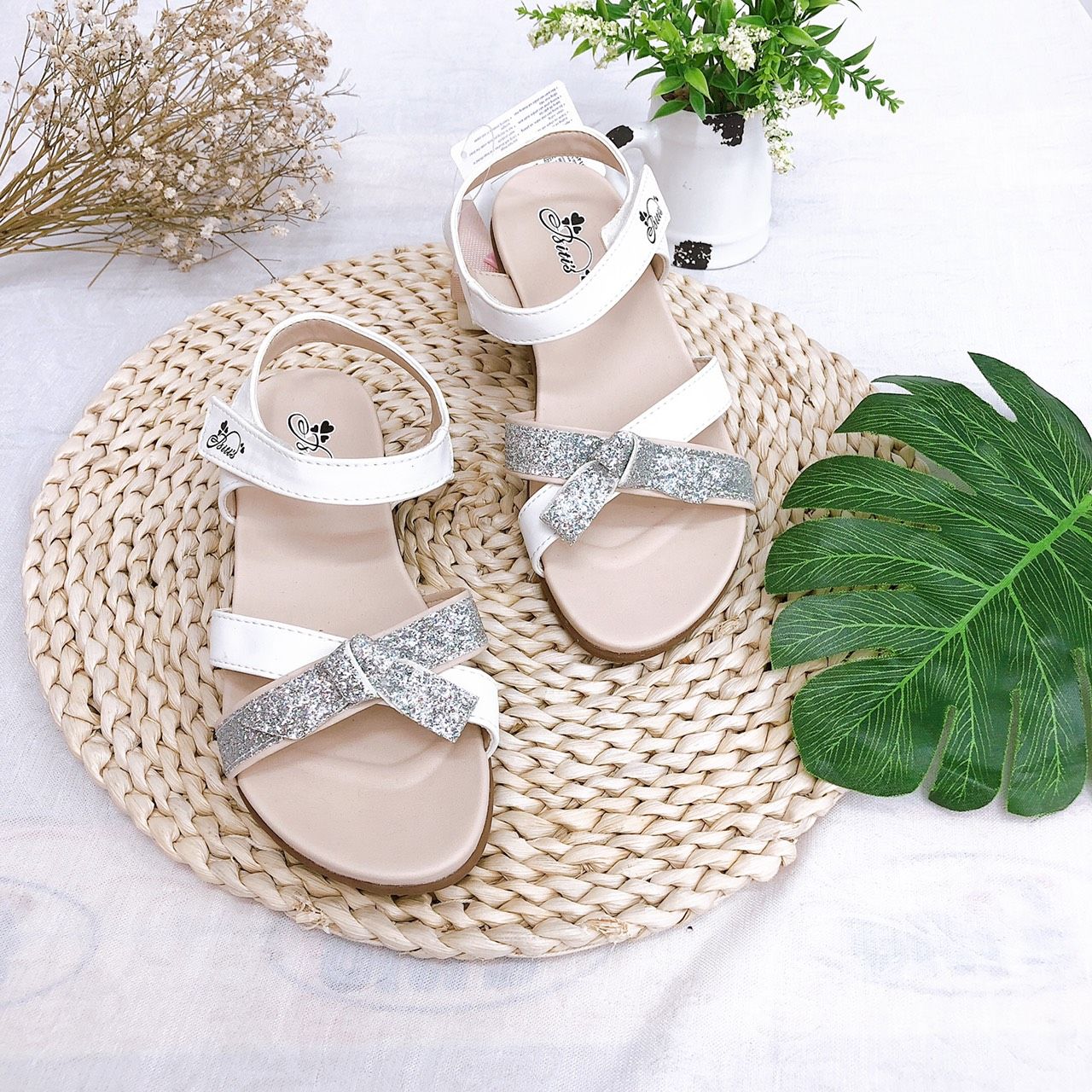 Sandals bé gái quai dán ( size 28 - 37 )-DRG000500