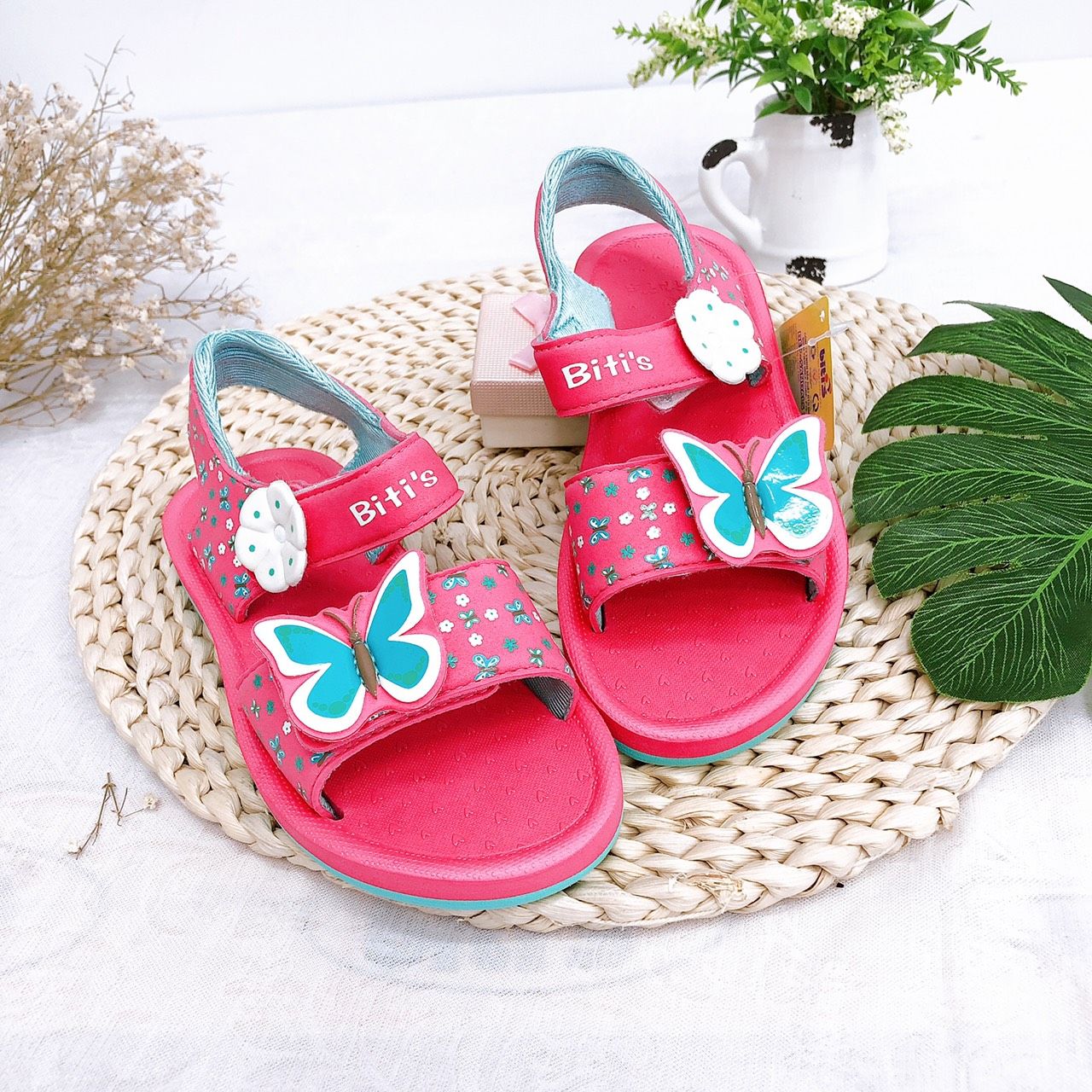 Sandals bé gái quai dán ( size 24 - 35 )-SXG029600