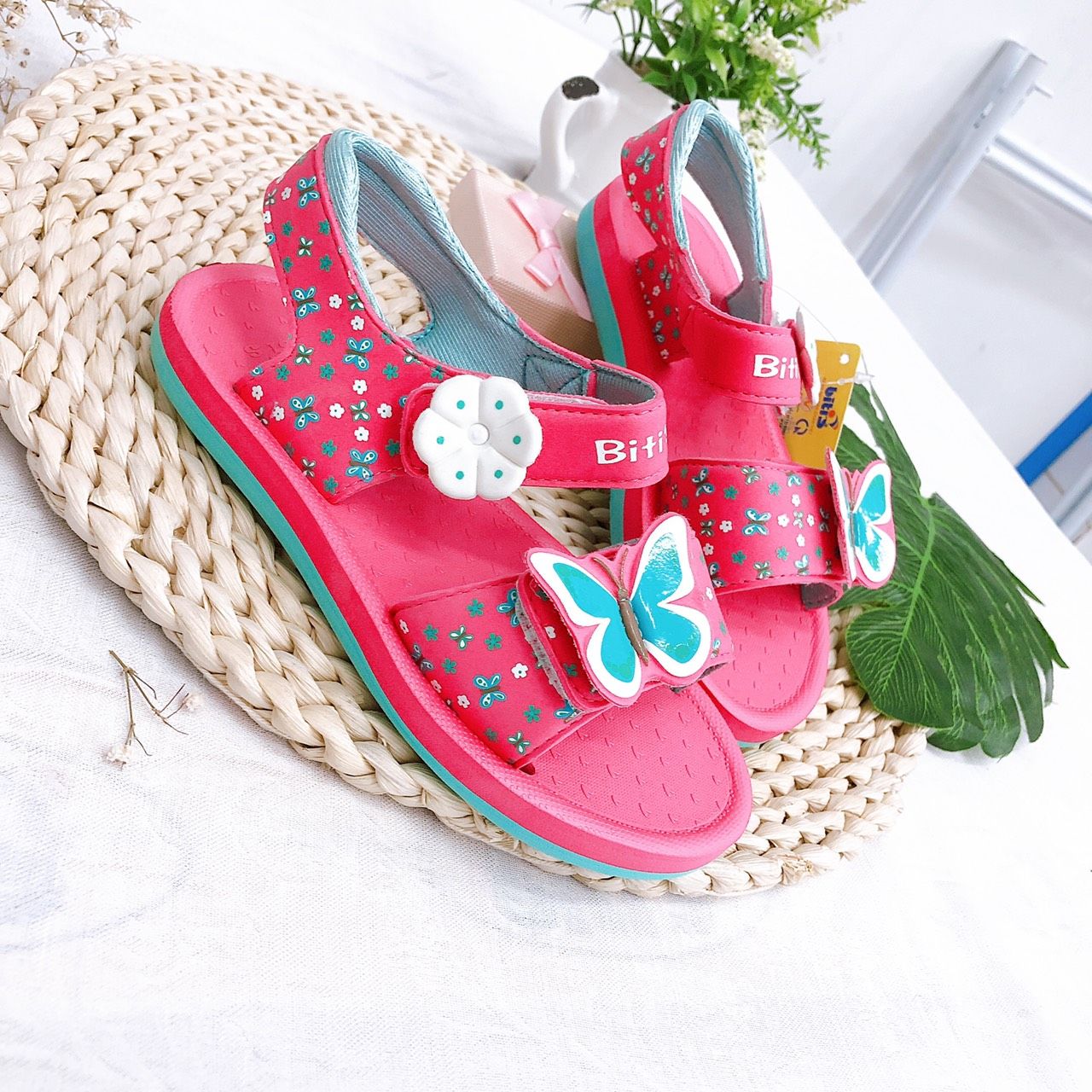 Sandals bé gái quai dán ( size 24 - 35 )-SXG029600