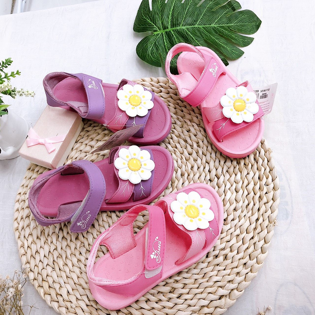 Sandals bé gái quai dán ( size 24 - 33 )-SXG029900