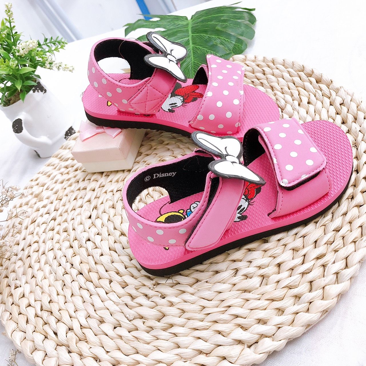 Sandals bé gái quai dán ( size 24 - 30 )-DXG001511