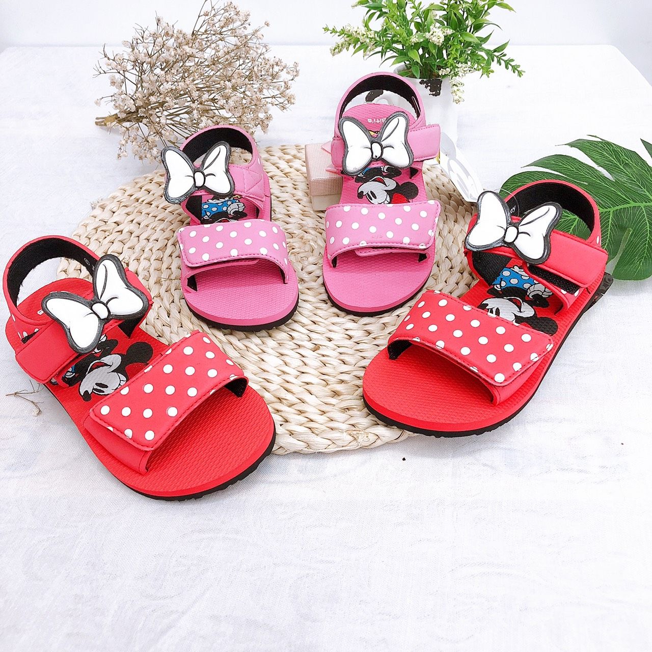 Sandals bé gái quai dán ( size 24 - 30 )-DXG001511