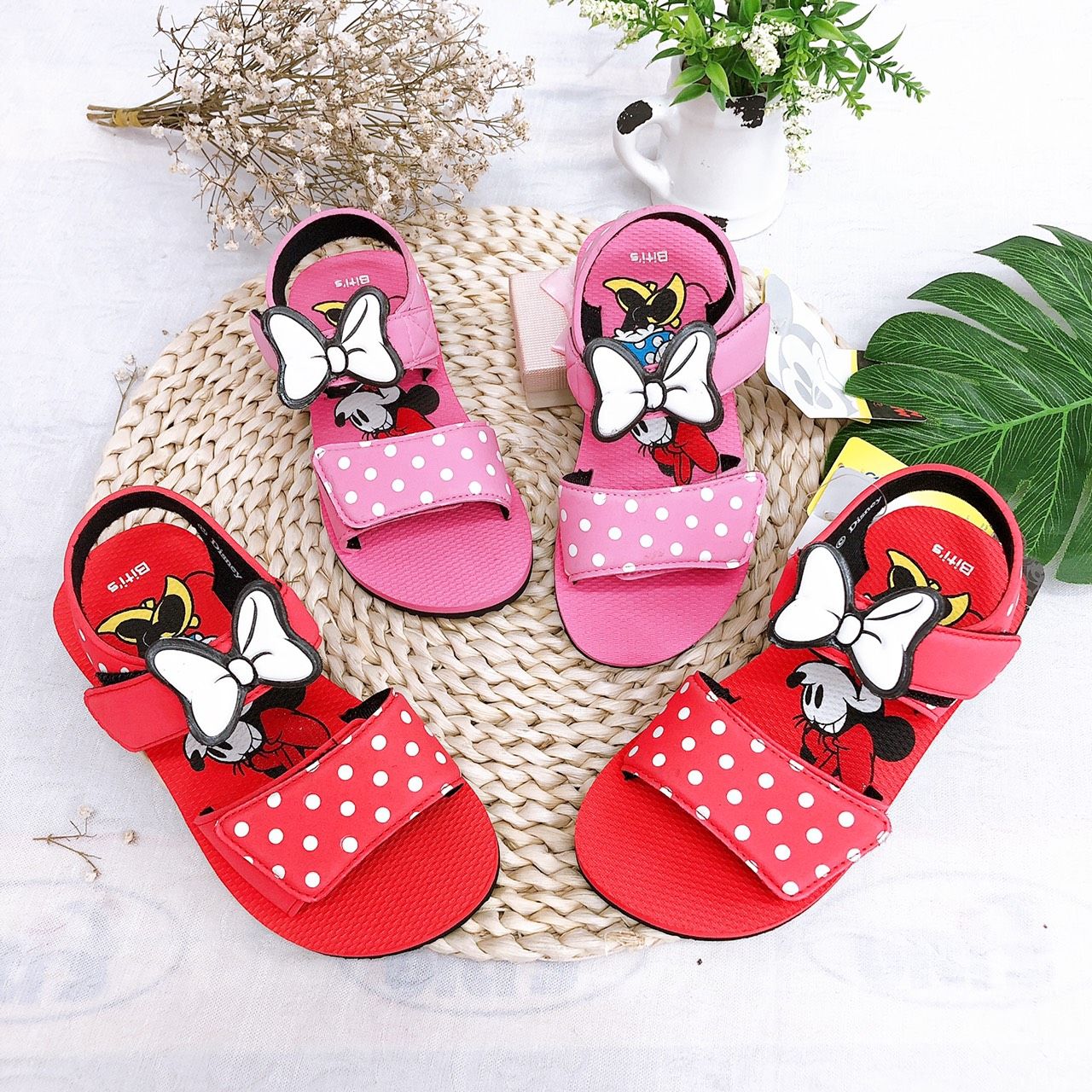 Sandals bé gái quai dán ( size 24 - 30 )-DXG001511