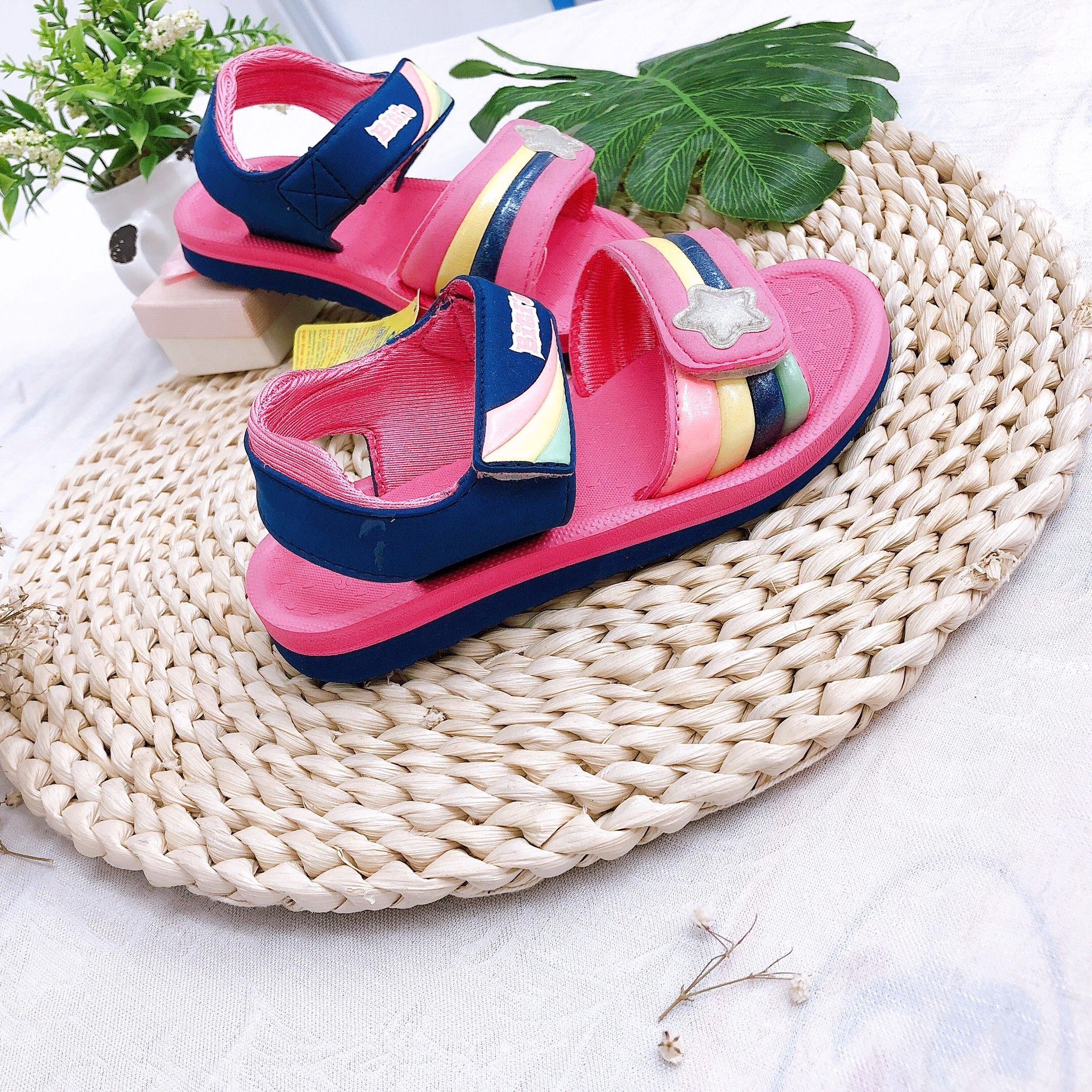 Sandals bé gái quai dán ( size 28 - 37 )-SXG030800