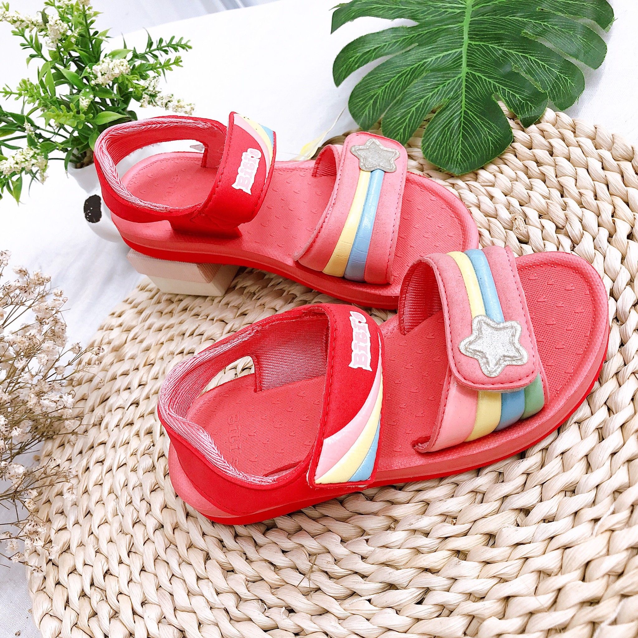 Sandals bé gái quai dán ( size 28 - 37 )-SXG030800