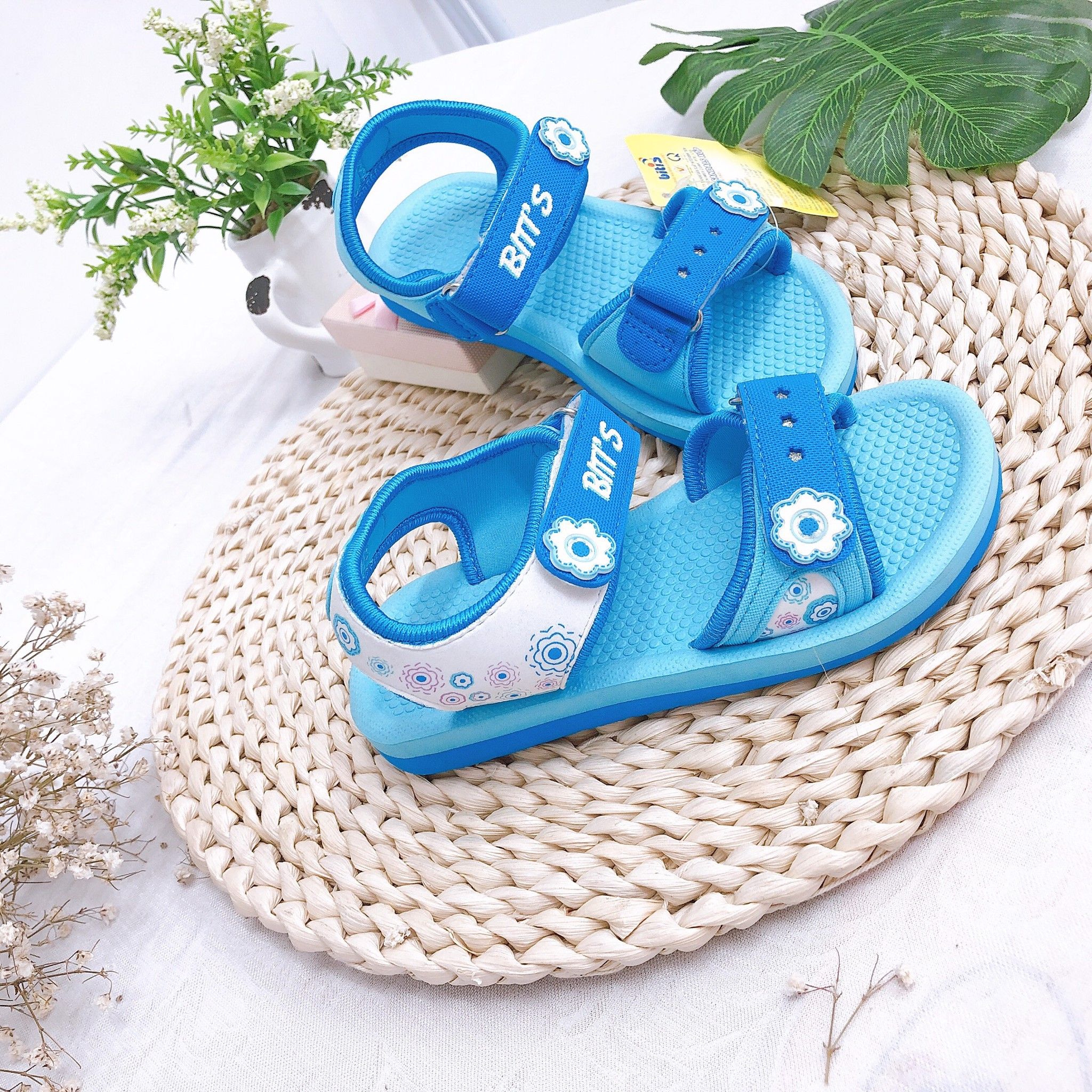 Sandals bé gái quai dán ( size 24 - 33 )-SXG028300