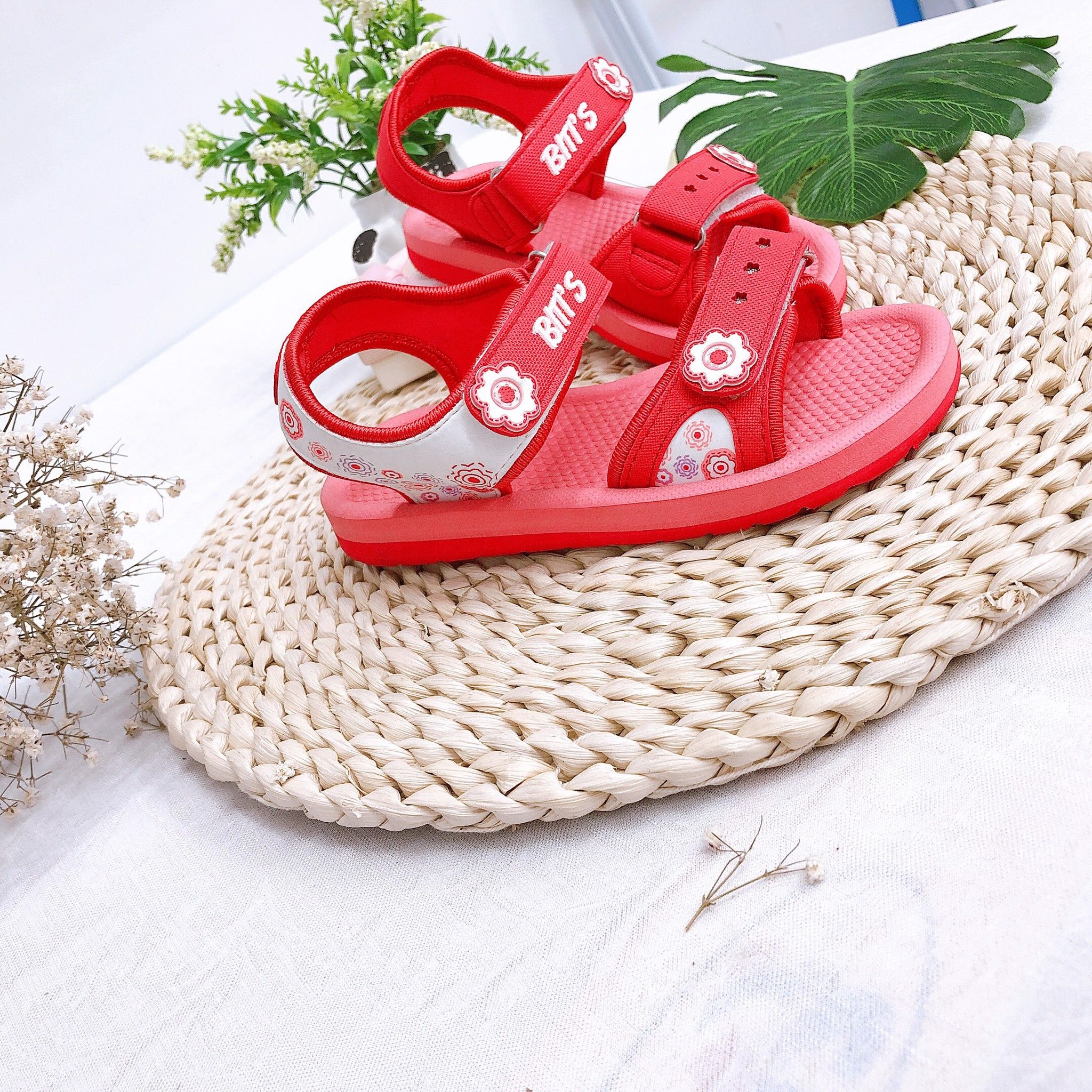 Sandals bé gái quai dán ( size 24 - 33 )-SXG028300