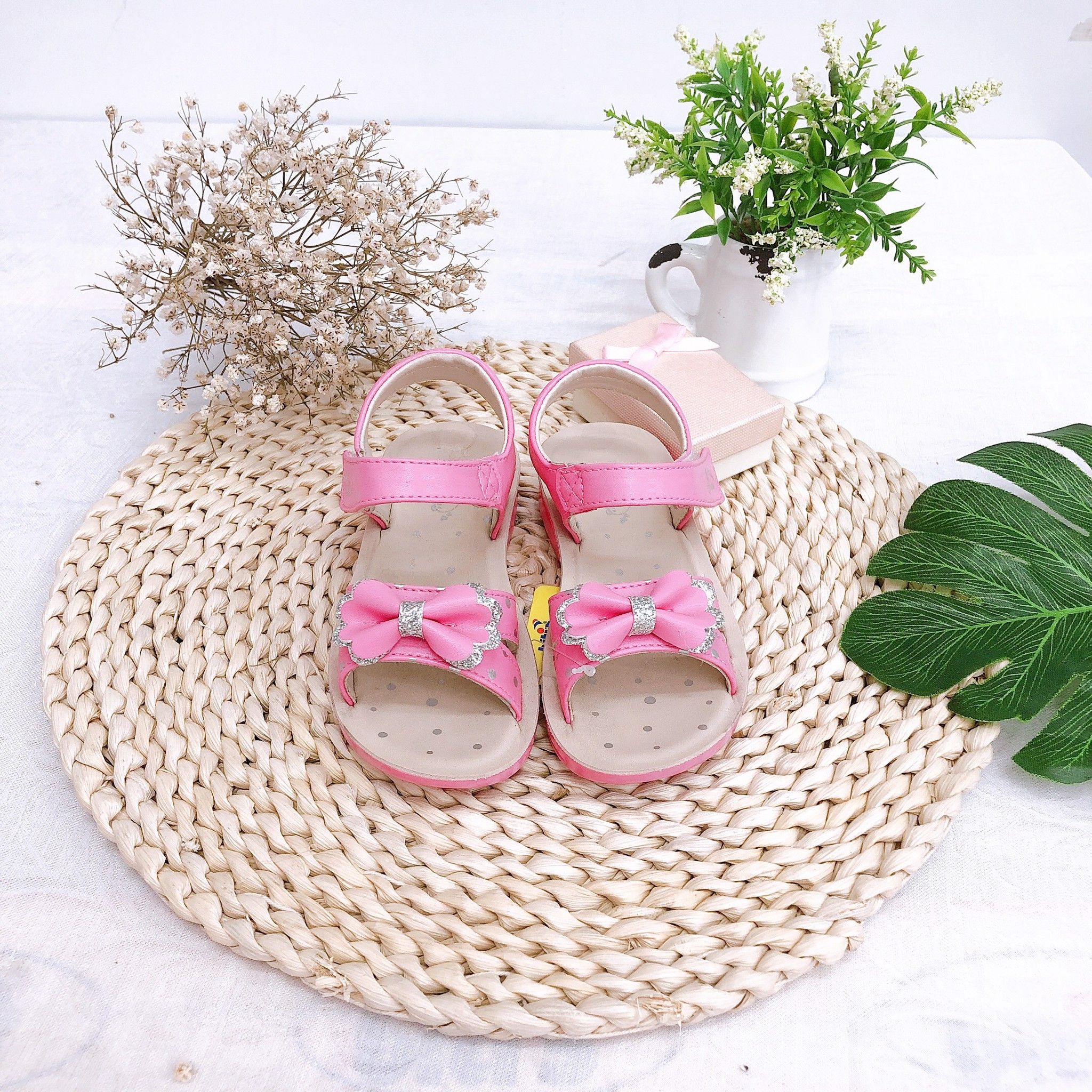 Sandals bé gái quai dán ( size 24 - 30 )-DPG001244
